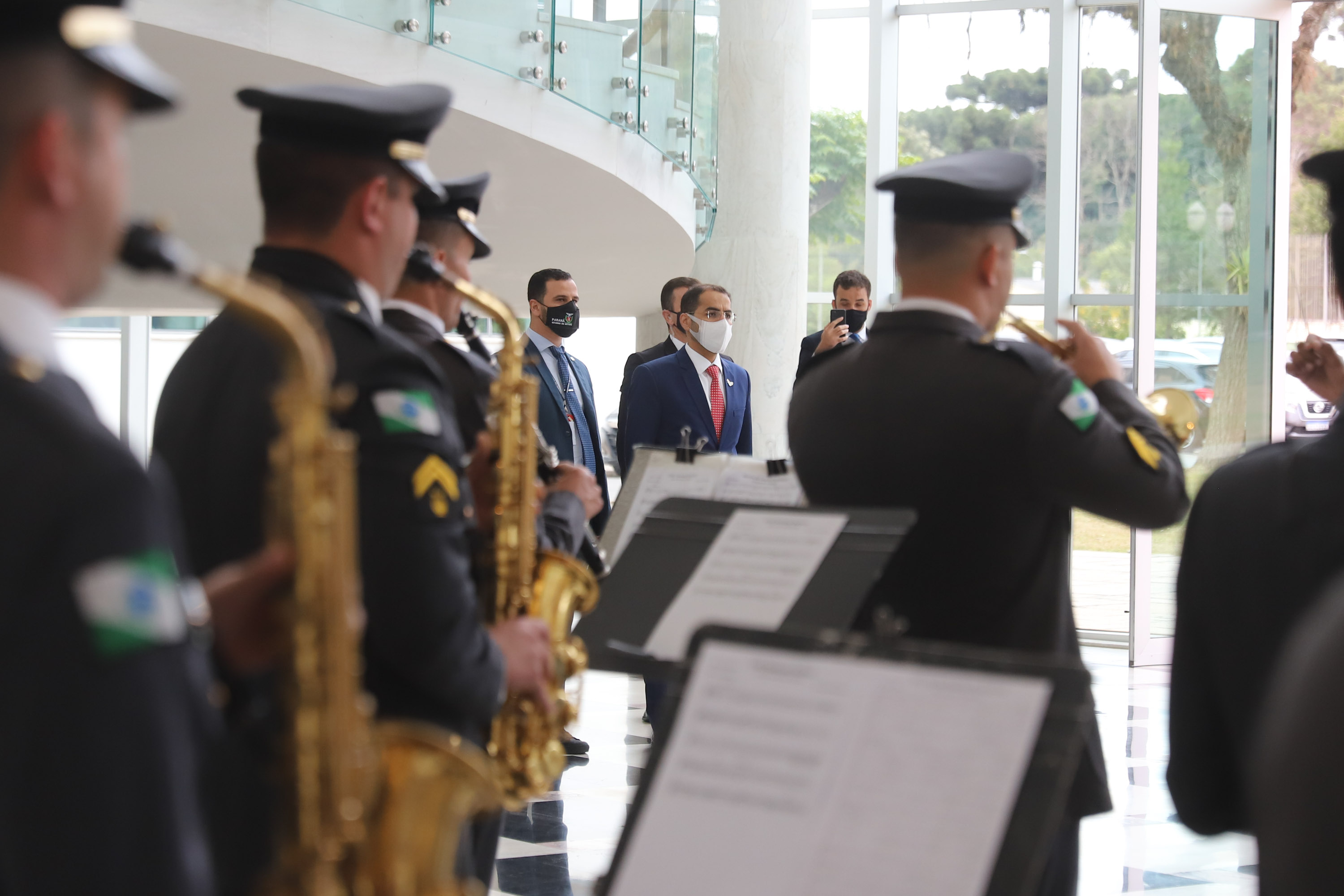 O governador Carlos Massa Ratinho Junior recebe  nesta quarta-feira (4) , o embaixador dos Emirados Árabes no Brasil, Saleh Alsuwaidi  no Palacio Iguacu. Curitiba, 04/08/2021. Foto: Geraldo Bubniak/AEN