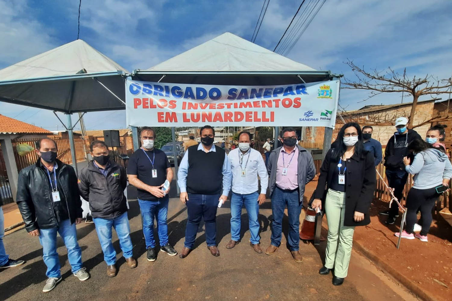 A Sanepar finalizou nesta quinta-feira (5) obras no valor de cerca de R$ 1,6 milhão em Lunardelli, no Vale do Ivaí. - Representantes da prefeitura e Sanepar comemoram conclusão de obras de água e esgoto -  Lunardelli, 05/08/2021  -  Foto: Sanepar