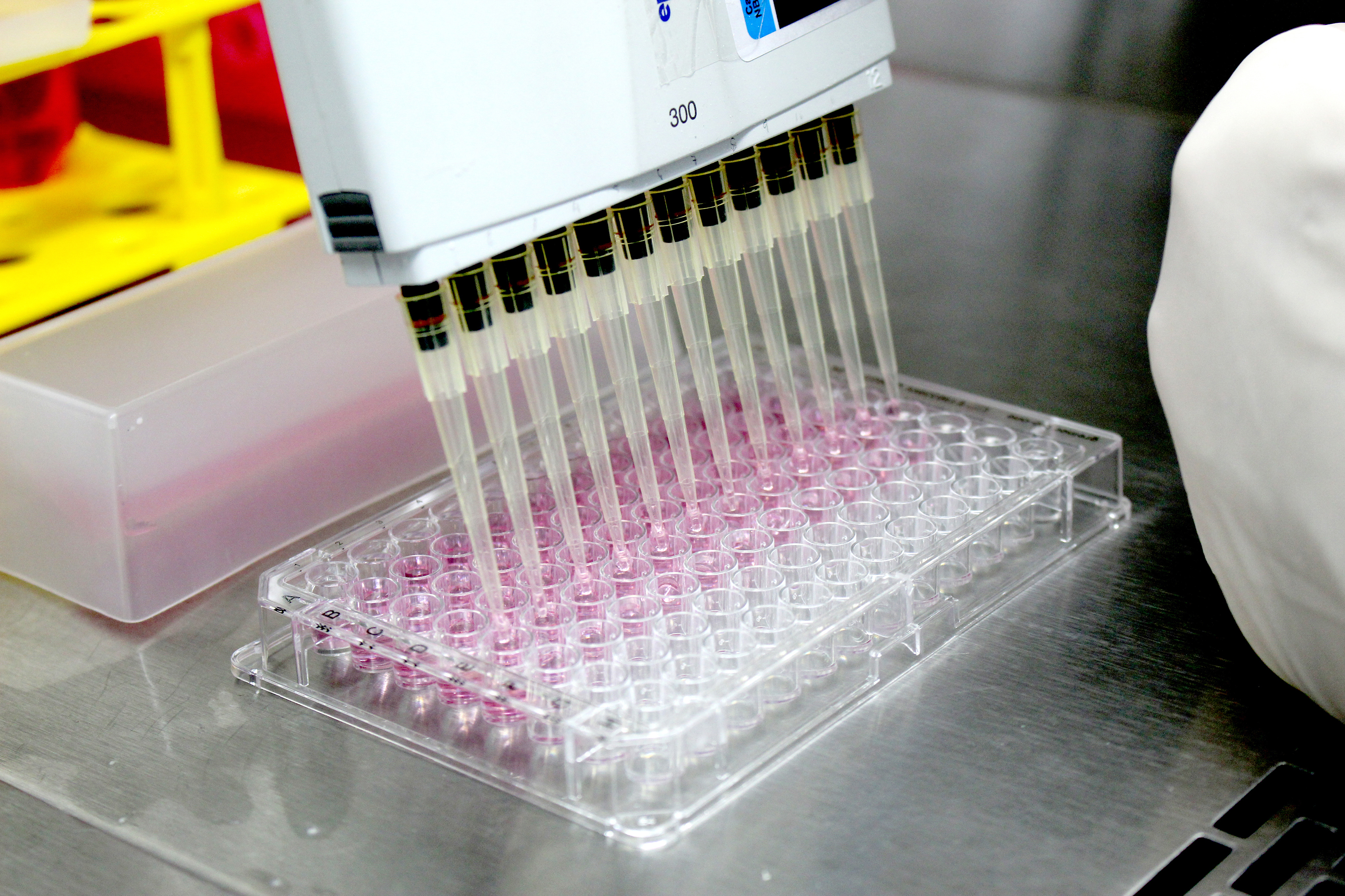 Encerra nesta sexta-feira (16) o prazo para envio de propostas para o chamamento público do Instituto de Tecnologia do Paraná (Tecpar) que busca parcerias para produzir nacionalmente a vacina pentavalente. Com a iniciativa, o Tecpar busca contribuir com o fornecimento da vacina que protege contra difteria, tétano, coqueluche, hepatite B e pneumonia/meningite.  -  Curitiba, 09/08/2021  -  Foto: Tecpar
