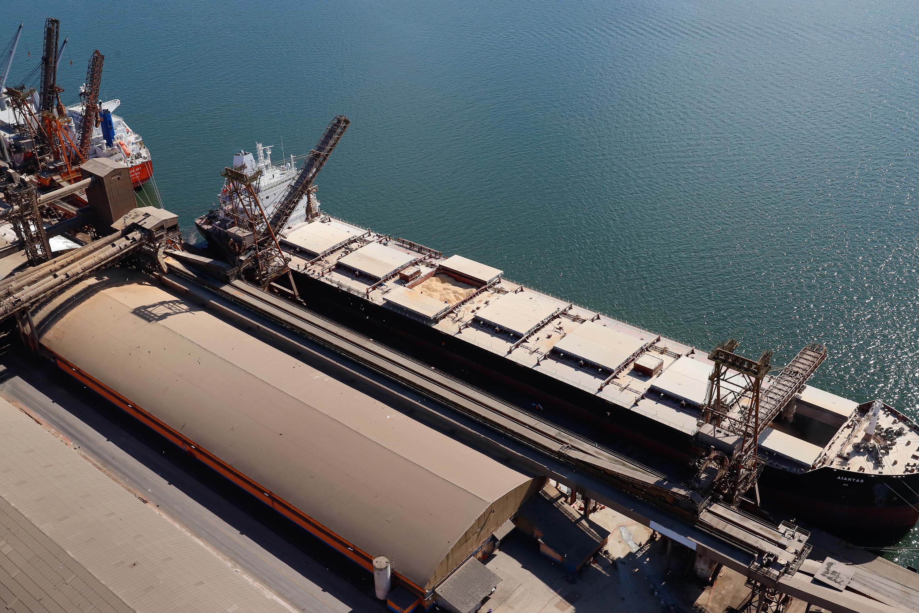 Corredor de Exportação do Porto de Paranaguá registra alta de 6% em julho. Foto: Rodrigo Felix Leal/SEIL