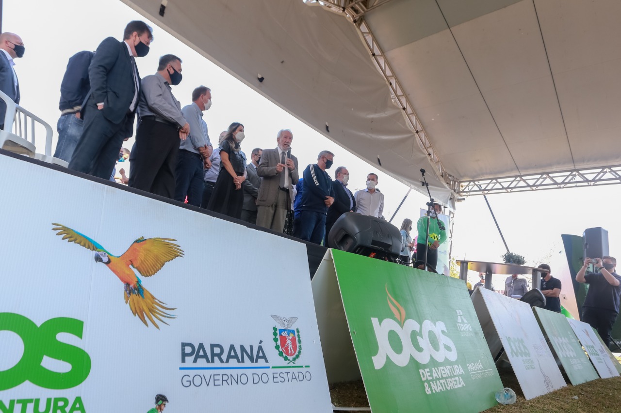 O Governo do Estado lança nesta terça-feira (10) o Programa Pedala Paraná. O vice-governador Darci Piana, a primeira-dama Luciana Saito Massa, o superintendente do Esporte, Helio Wirbiski, e o secretário de Estado da Saúde, Beto Preto, participam da cerimônia, que também reunirá ciclistas e a comunidade esportiva.Foto: Valdelino Pontes