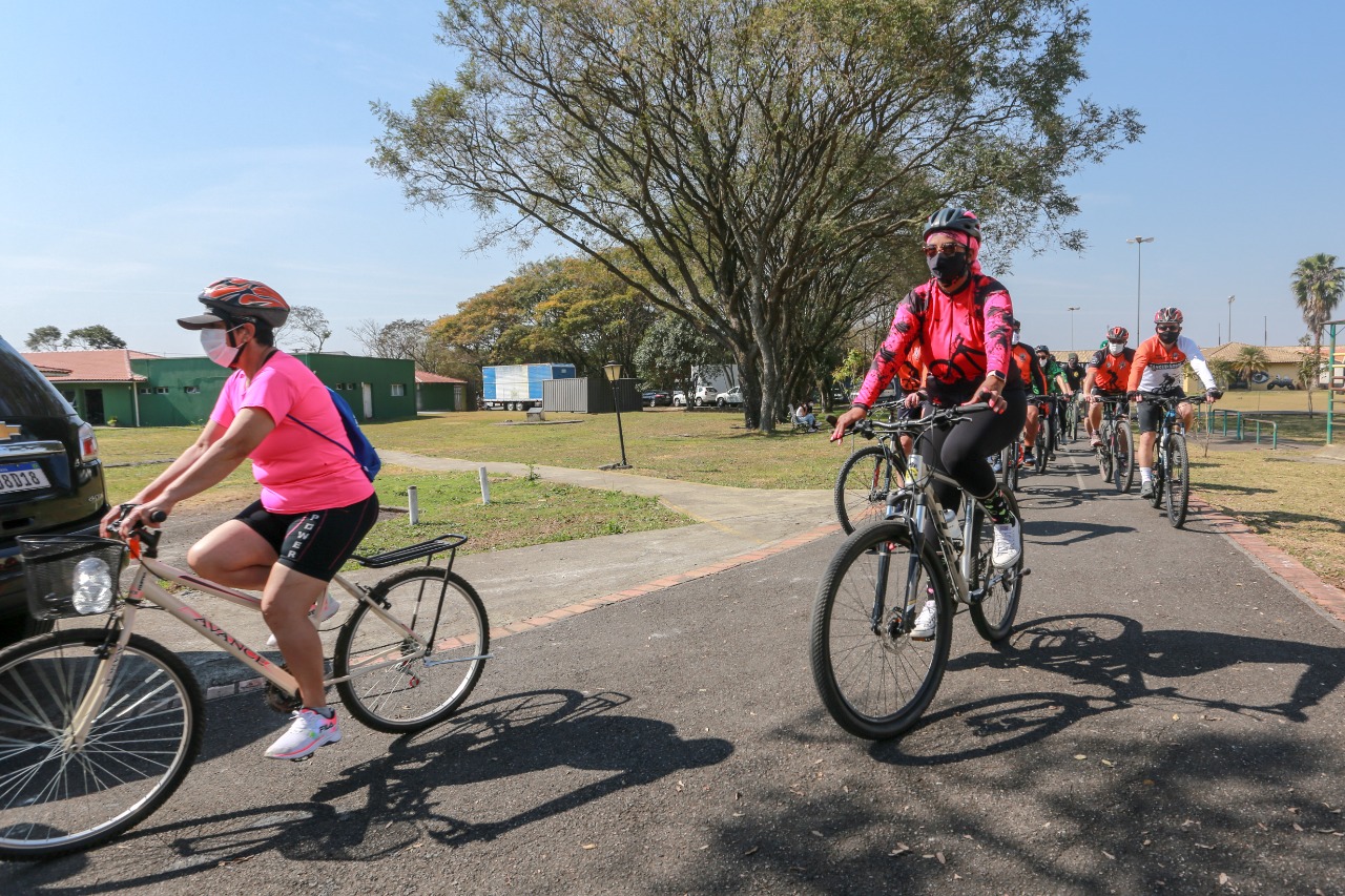 O Governo do Estado lança nesta terça-feira (10) o Programa Pedala Paraná. O vice-governador Darci Piana, a primeira-dama Luciana Saito Massa, o superintendente do Esporte, Helio Wirbiski, e o secretário de Estado da Saúde, Beto Preto, participam da cerimônia, que também reunirá ciclistas e a comunidade esportiva.Foto: Valdelino Pontes