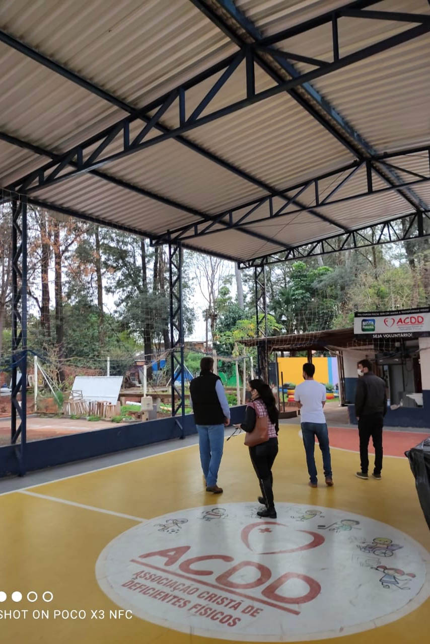 Os donativos arrecadados pela ação solidária do Escritório Regional do Instituto Água e Terra (IAT) em Foz do Iguaçu foram distribuídas nesta quinta-feira (12). A ação faz parte do Programa Paraná Mais Verde com doação de mudas nativas em troca de doações para ajudar famílias em situação de vulnerabilidade. - foz do iguaçu, 13/08/2021  -  Foto: IAT