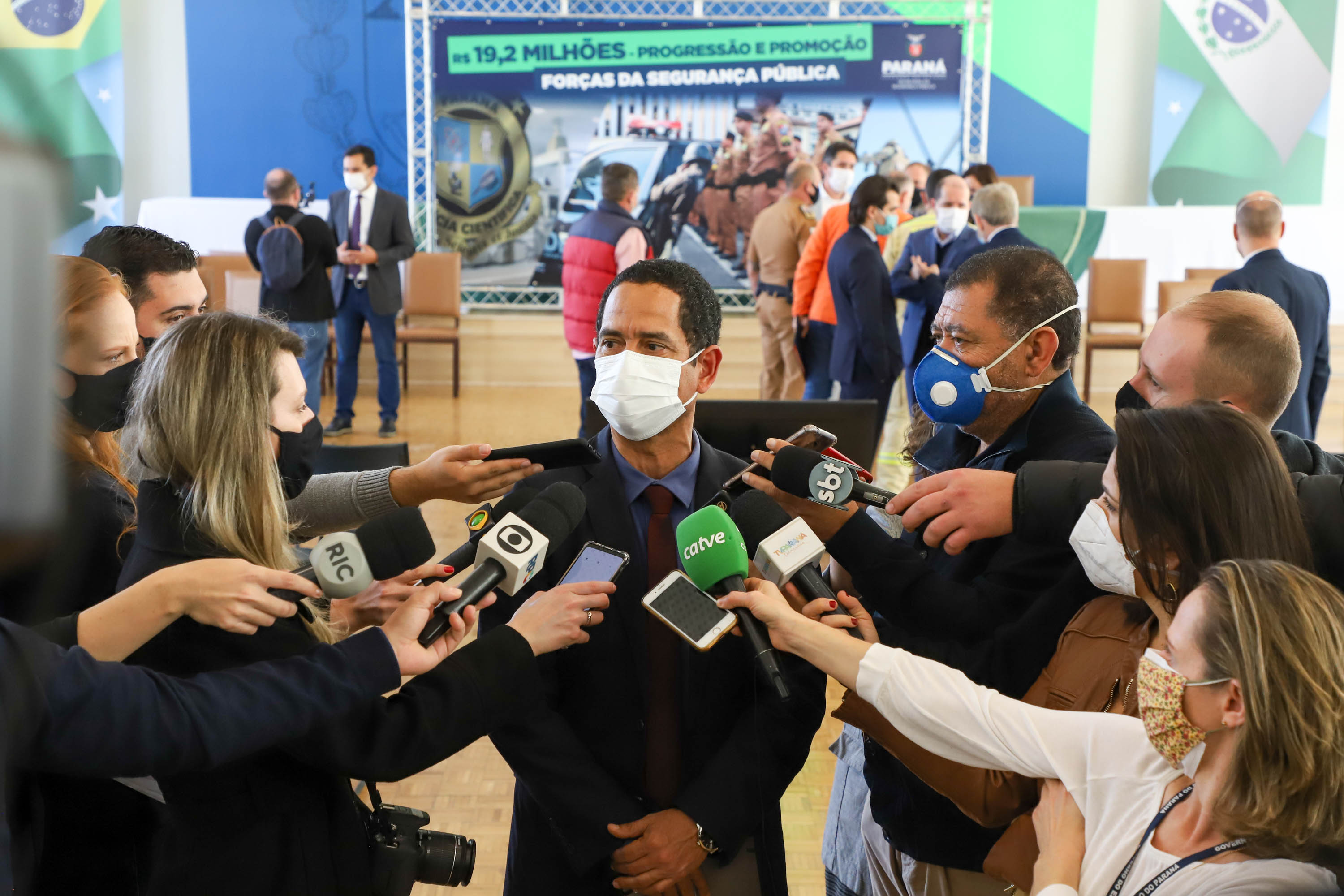 O governador Carlos Massa Ratinho Junior anuncia nesta terça-feira (17) o pagamento das promoções e progressões dos profissionais vinculados à Secretaria de Estado da Segurança Pública.Foto: Ari Dias/ AEN.