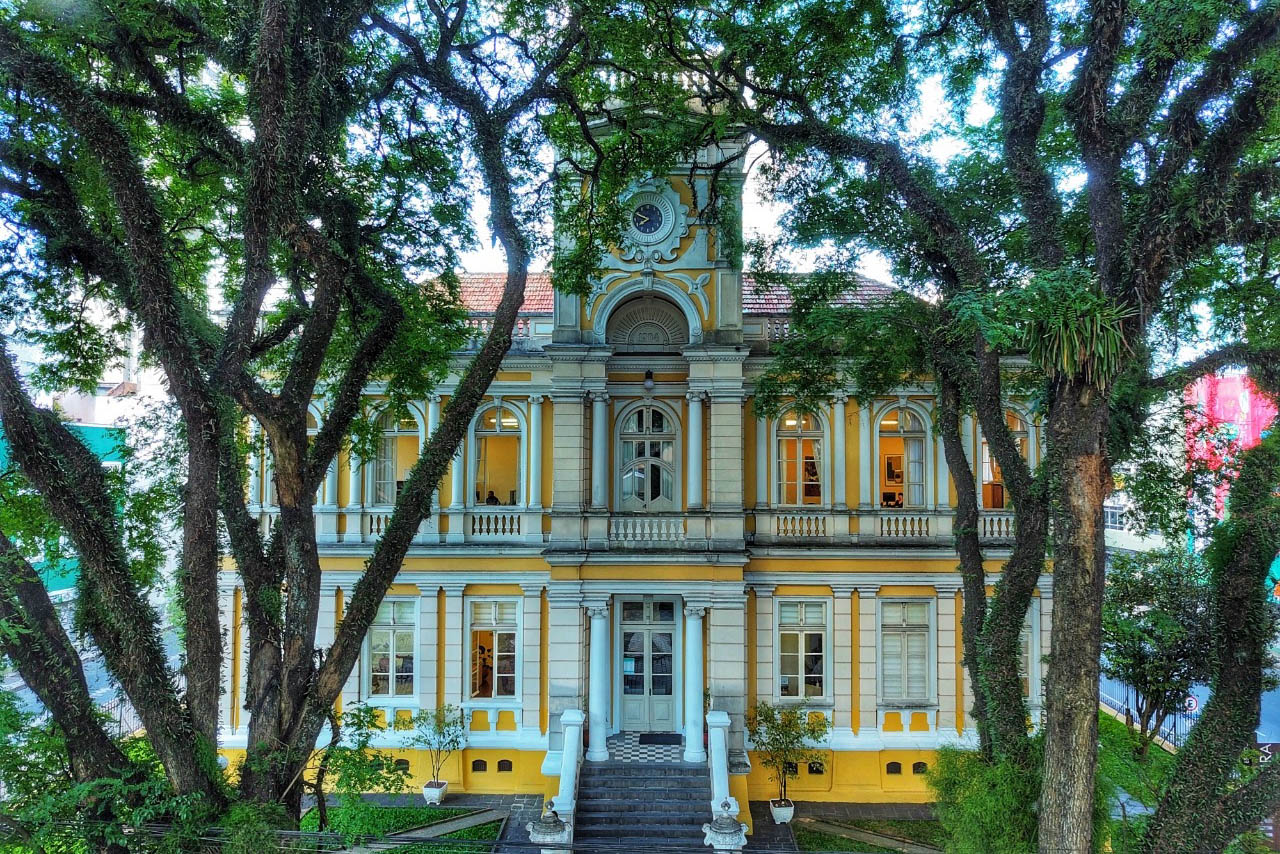 O governador Carlos Massa Ratinho Junior sancionou a lei 10.651 que cria o Dia Estadual do Patrimônio Cultural, a ser comemorado anualmente em 17 de agosto.   -  Curitiba, 17/08/2021  -  Foto: José Fernando Ogura/AEN
