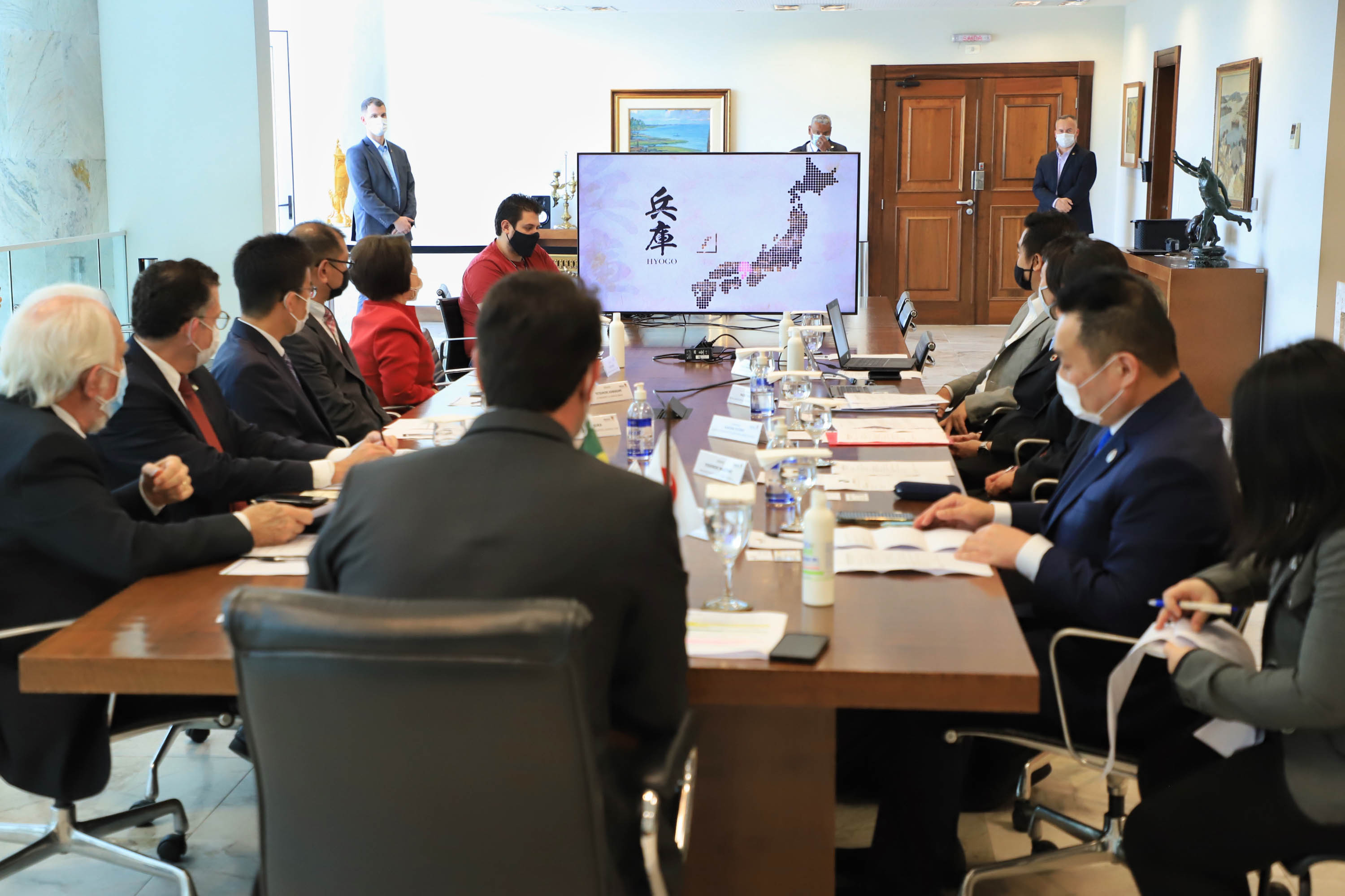 Governador Carlos Massa Ratinho Junior recebe anúncio de investimentos pela Sumitomo Rubber do Brasil e apresentação de empresas japonesas. Palácio Iguaçu, Curitiba, 17/agosto/2021. - Foto: José Fernando Ogura/AEN