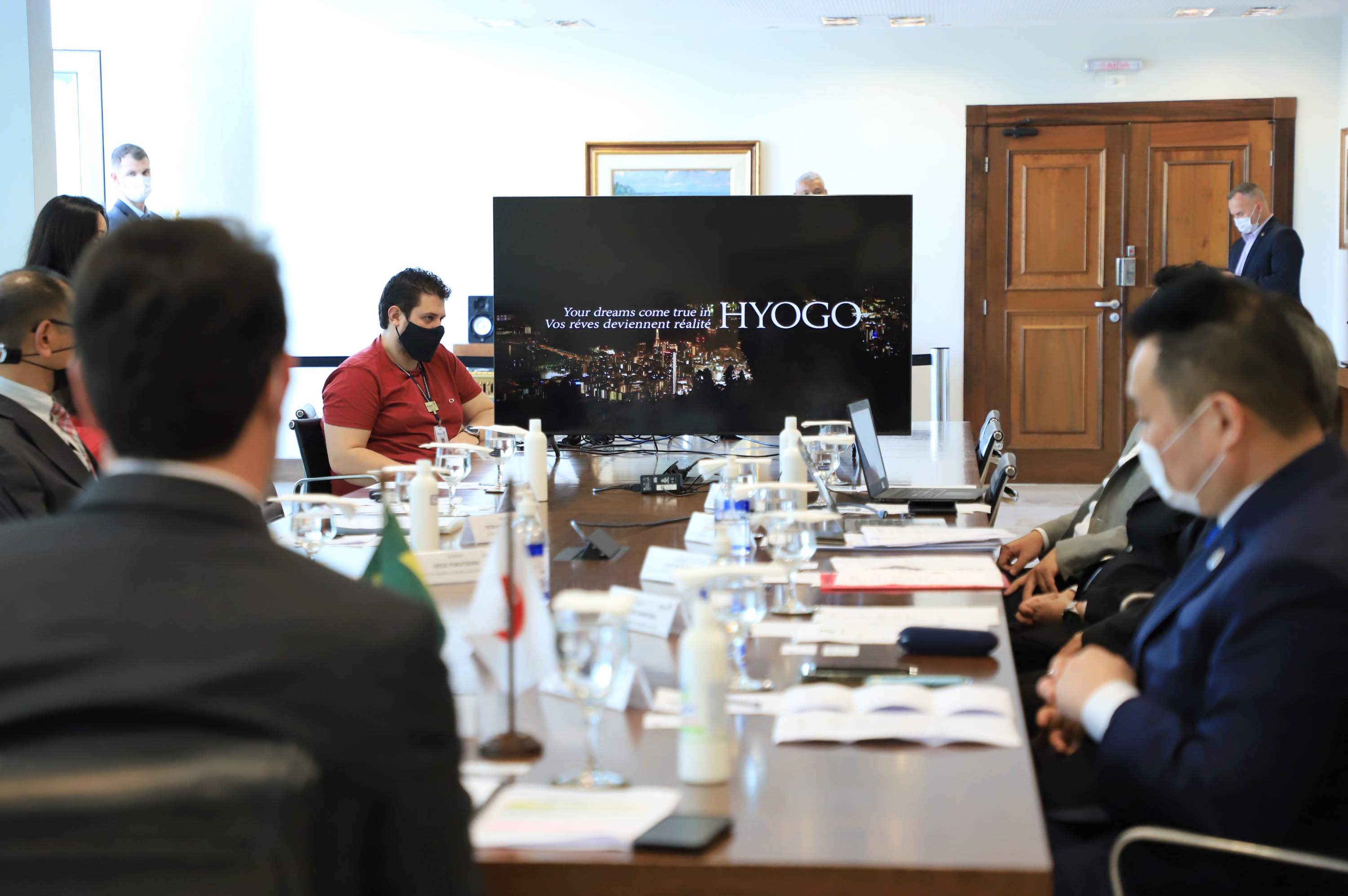 Governador Carlos Massa Ratinho Junior recebe anúncio de investimentos pela Sumitomo Rubber do Brasil e apresentação de empresas japonesas. Palácio Iguaçu, Curitiba, 17/agosto/2021. - Foto: José Fernando Ogura/AEN
