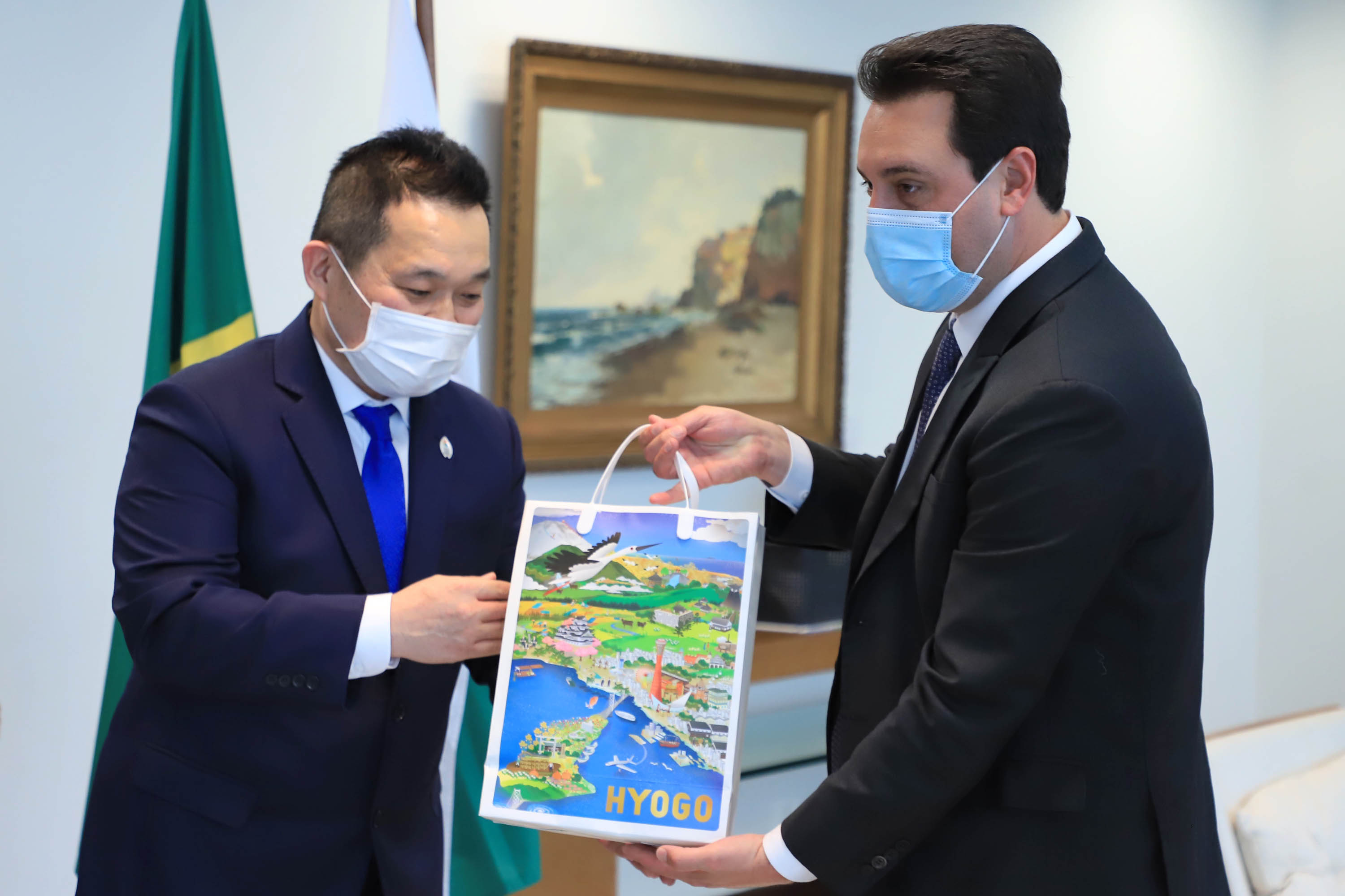 Governador Carlos Massa Ratinho Junior recebe anúncio de investimentos pela Sumitomo Rubber do Brasil e apresentação de empresas japonesas. Palácio Iguaçu, Curitiba, 17/agosto/2021. - Foto: José Fernando Ogura/AEN