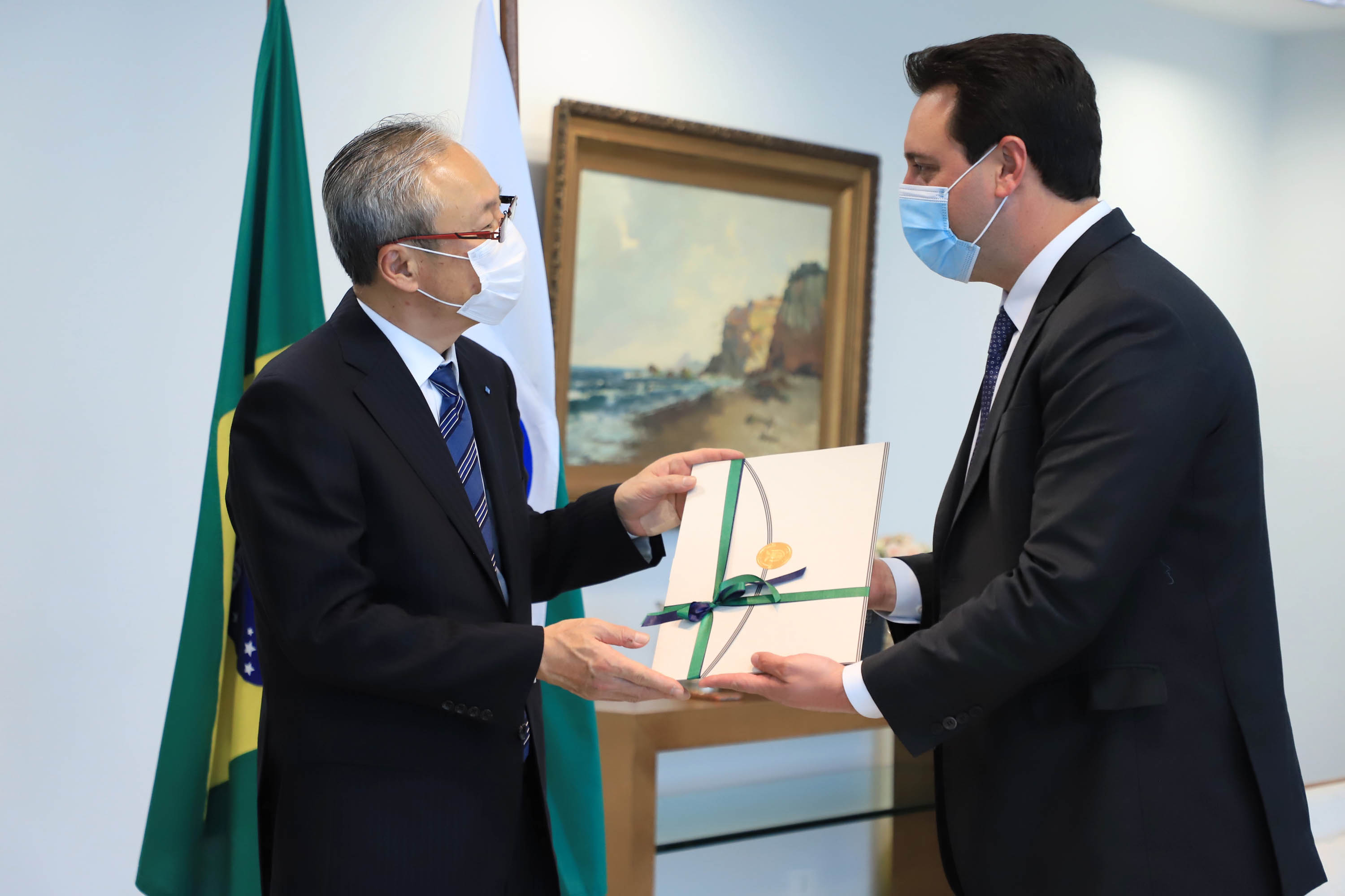 Governador Carlos Massa Ratinho Junior recebe anúncio de investimentos pela Sumitomo Rubber do Brasil e apresentação de empresas japonesas. Palácio Iguaçu, Curitiba, 17/agosto/2021. - Foto: José Fernando Ogura/AEN