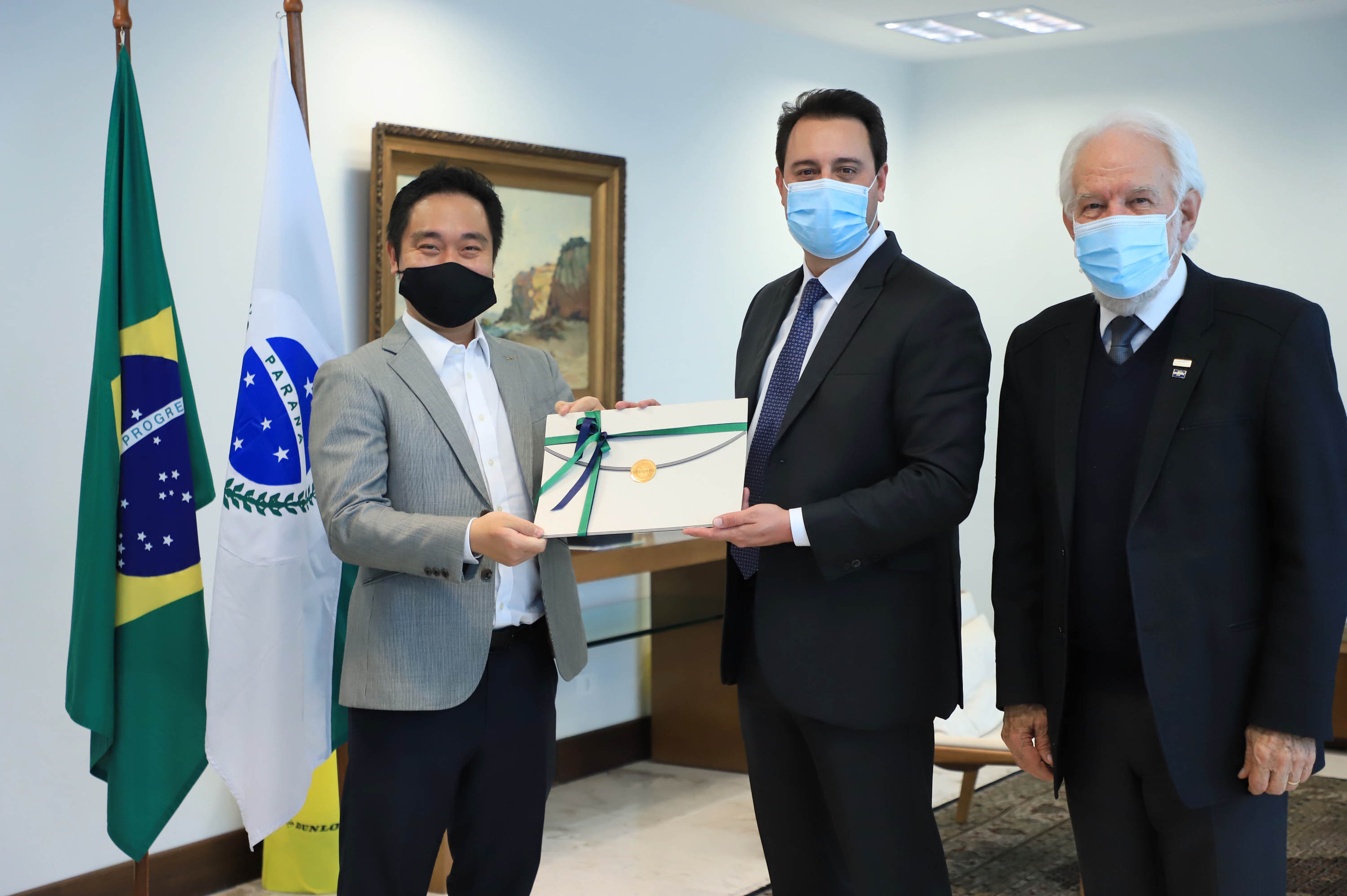 Governador Carlos Massa Ratinho Junior recebe anúncio de investimentos pela Sumitomo Rubber do Brasil e apresentação de empresas japonesas. Palácio Iguaçu, Curitiba, 17/agosto/2021. - Foto: José Fernando Ogura/AEN