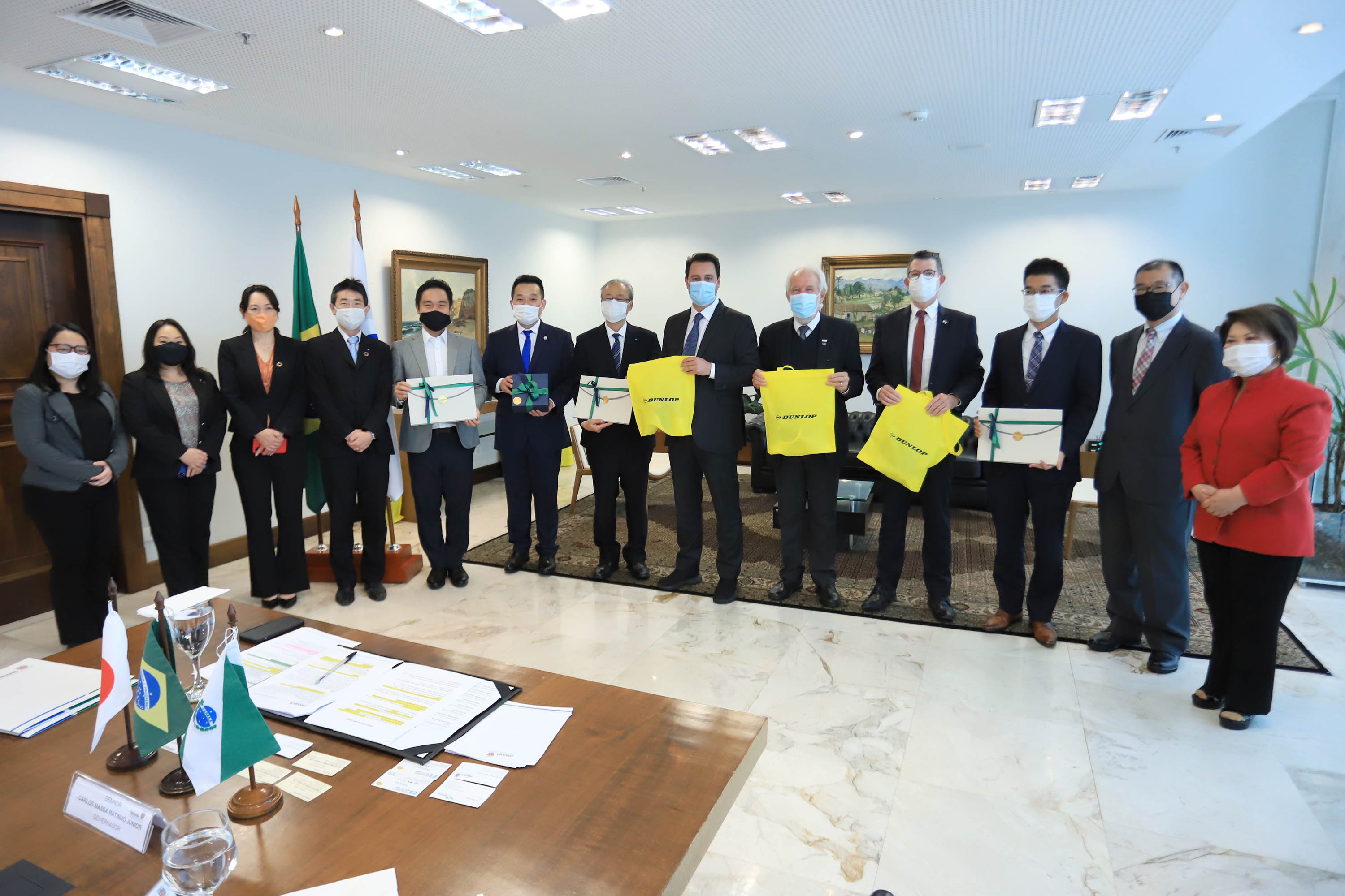 Governador Carlos Massa Ratinho Junior recebe anúncio de investimentos pela Sumitomo Rubber do Brasil e apresentação de empresas japonesas. Palácio Iguaçu, Curitiba, 17/agosto/2021. - Foto: José Fernando Ogura/AEN