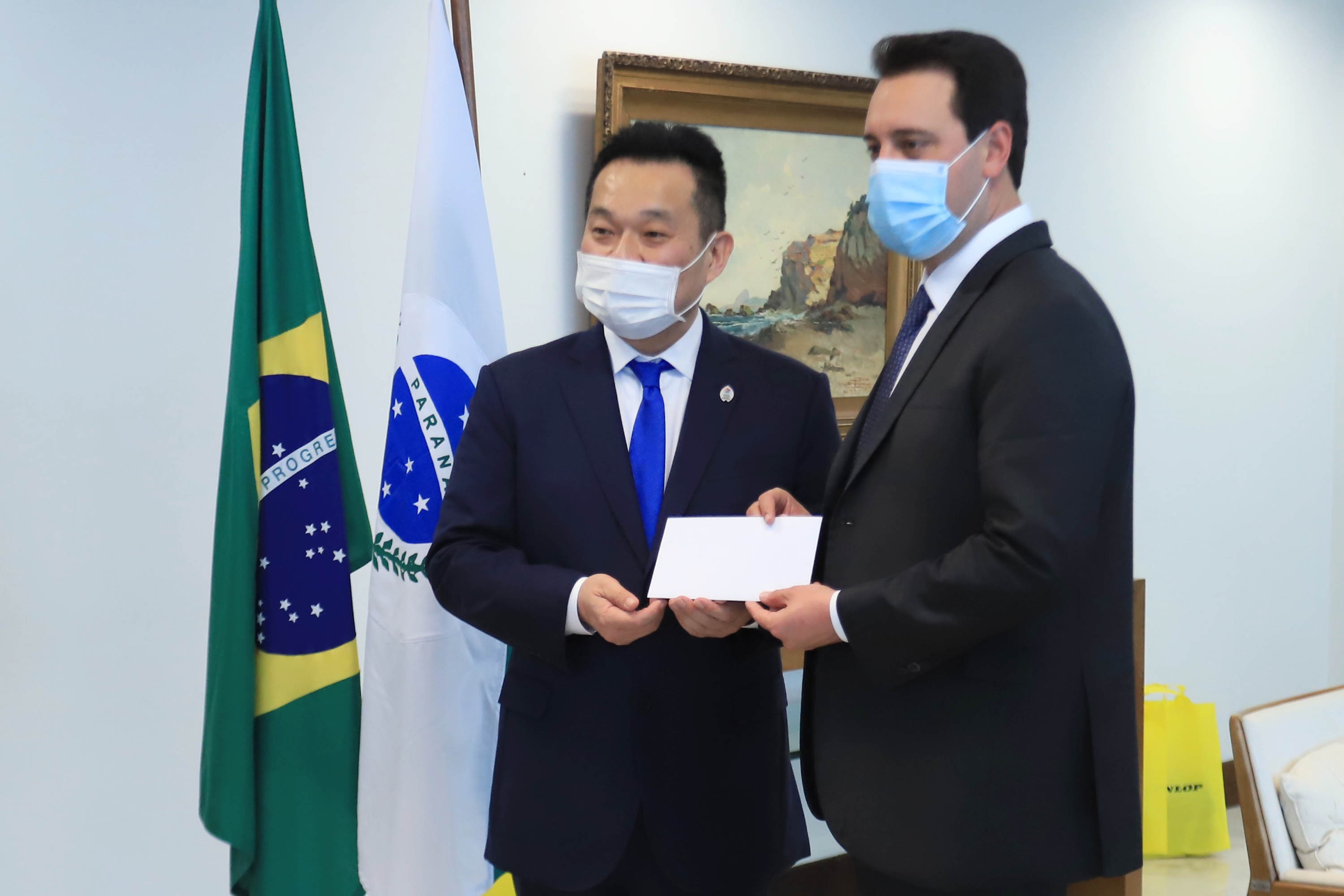 Governador Carlos Massa Ratinho Junior recebe anúncio de investimentos pela Sumitomo Rubber do Brasil e apresentação de empresas japonesas. Palácio Iguaçu, Curitiba, 17/agosto/2021. - Foto: José Fernando Ogura/AEN