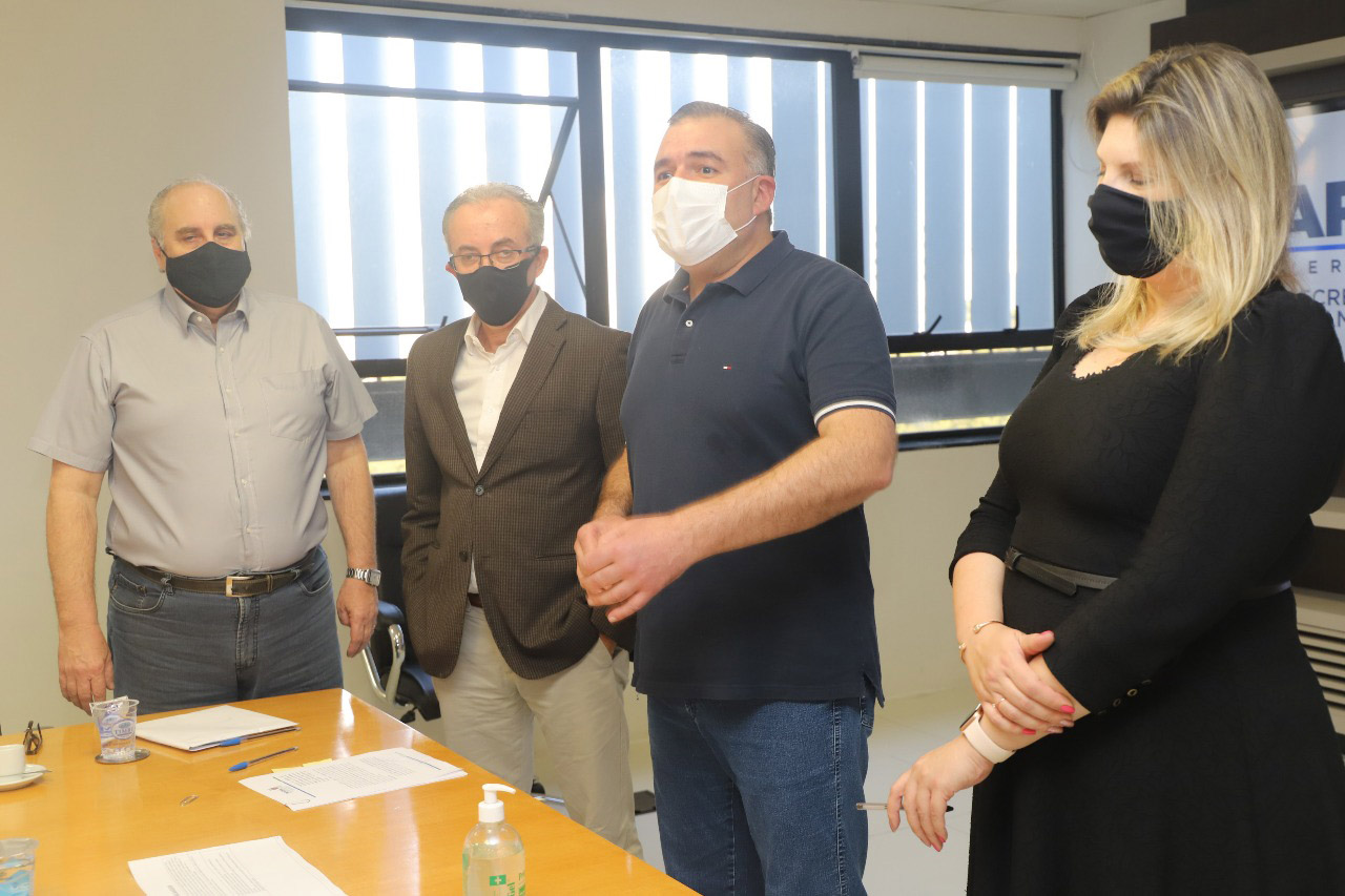 Uma parceria firmada entre o Gverno do Estado, por meio da Secretaria de Justiça, Família e Trabalho, e a Associação Brasileira de Bares e Restaurantes do Paraná (Abrasel) resultará na inserção de 162 novos profissionais qualificados para trabalharem no segmento gastronômico.  - Curitiba, 23/08/2021 -  Foto: SEJUF