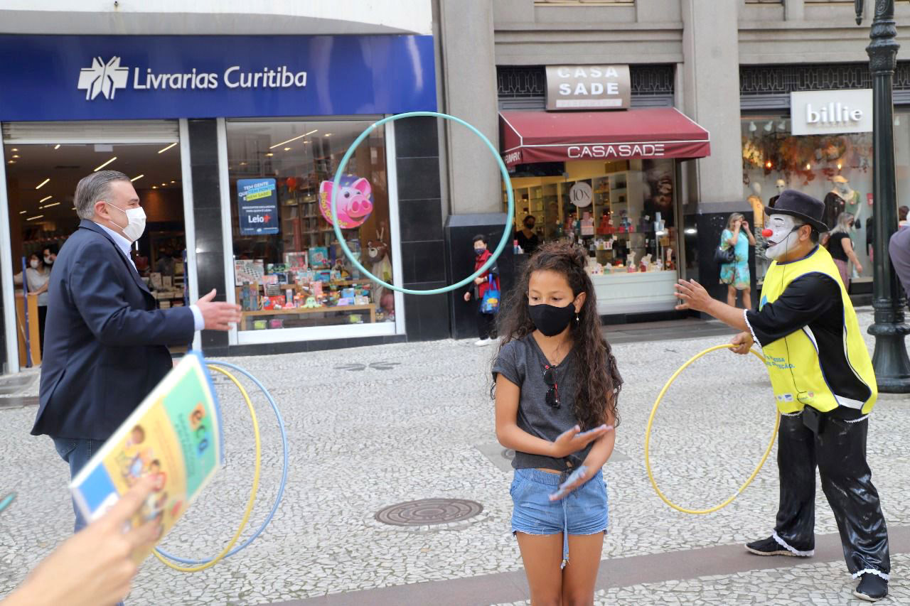 A Secretaria de Justiça, Família e Trabalho do Paraná, através do Departamento de Políticas para a Criança e o Adolescente e da Força-Tarefa Infância Segura, vinculada ao Departamento de Justiça, promoveu nesta terça-feira, 24, data em que é celebrada o Dia da Infância, ações de conscientização sobre os direitos da criança.   -  Curitiba, 24/08/2021  -  Foto: SEJUF