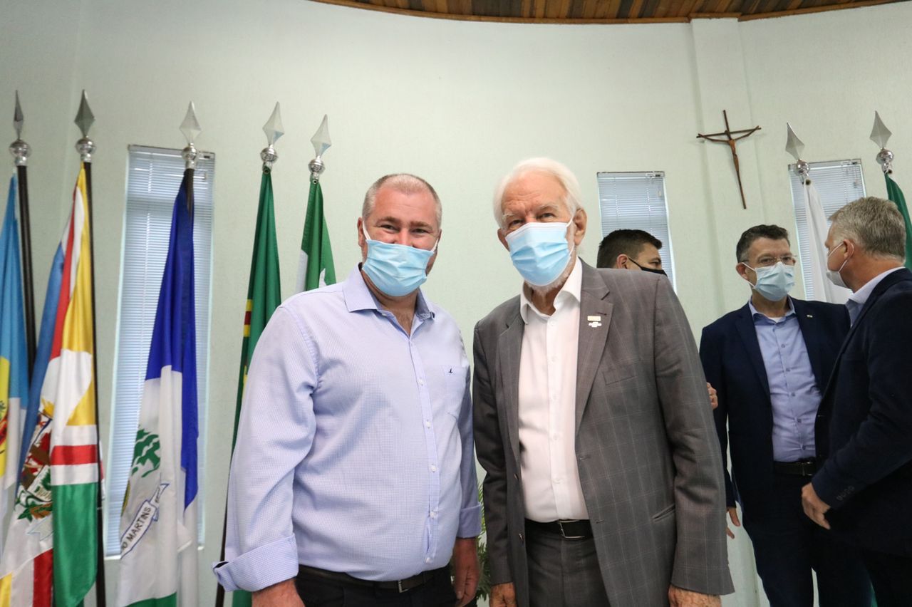 O vice-governador Darci Piana participou nesta quinta-feira (26) de reunião promovida pela Associação dos Municípios do Paraná (AMP), em parceria com a Associação dos Municípios do Centro-Sul do Paraná (Amcespar), em Irati, e falou sobre as ações do governo estadual a prefeitos e secretários municipais. Foto: Camila Tonett