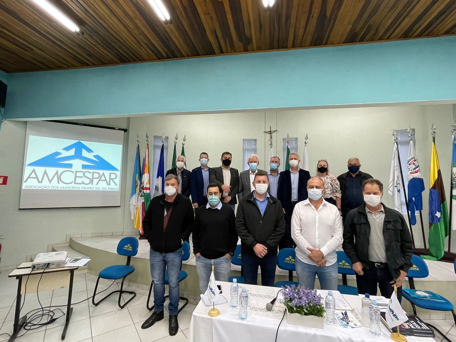 O vice-governador Darci Piana participou nesta quinta-feira (26) de reunião promovida pela Associação dos Municípios do Paraná (AMP), em parceria com a Associação dos Municípios do Centro-Sul do Paraná (Amcespar), em Irati, e falou sobre as ações do governo estadual a prefeitos e secretários municipais. Foto: Camila Tonett