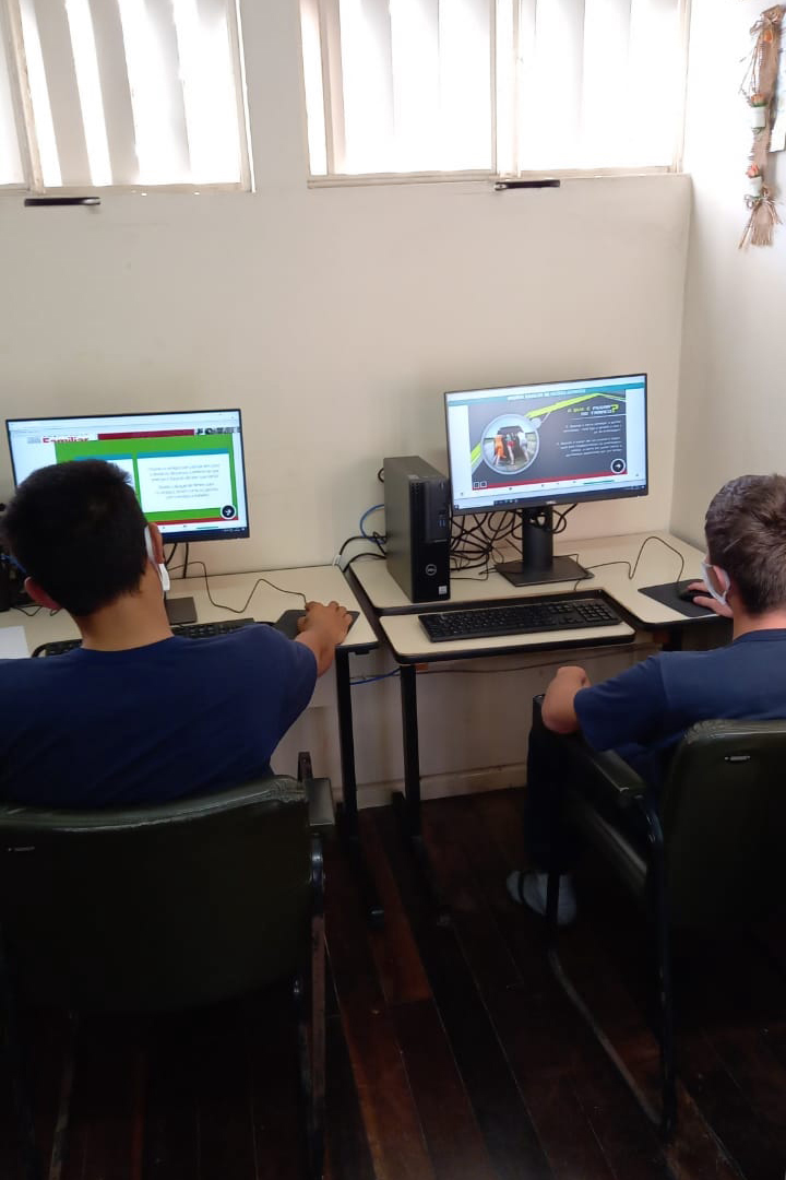 Jovens internados nas Unidades Socioeducativas da Secretaria de Justiça ganham 28 laboratórios de informática  -  Curitiba, 27/08/2021  -  Foto: SEJUF