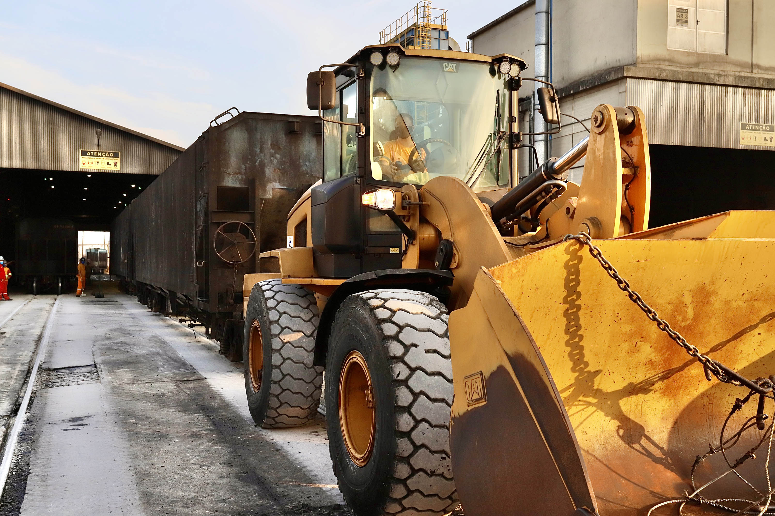 Das 34,89 milhões de toneladas de cargas que chegaram ou saíram do Porto de Paranaguá, entre de janeiro a julho deste ano, 6,72 milhões foram transportadas em vagões. O volume corresponde a 19,3% do total.  -  Foto: Claudio Neves/ Portos do Paraná