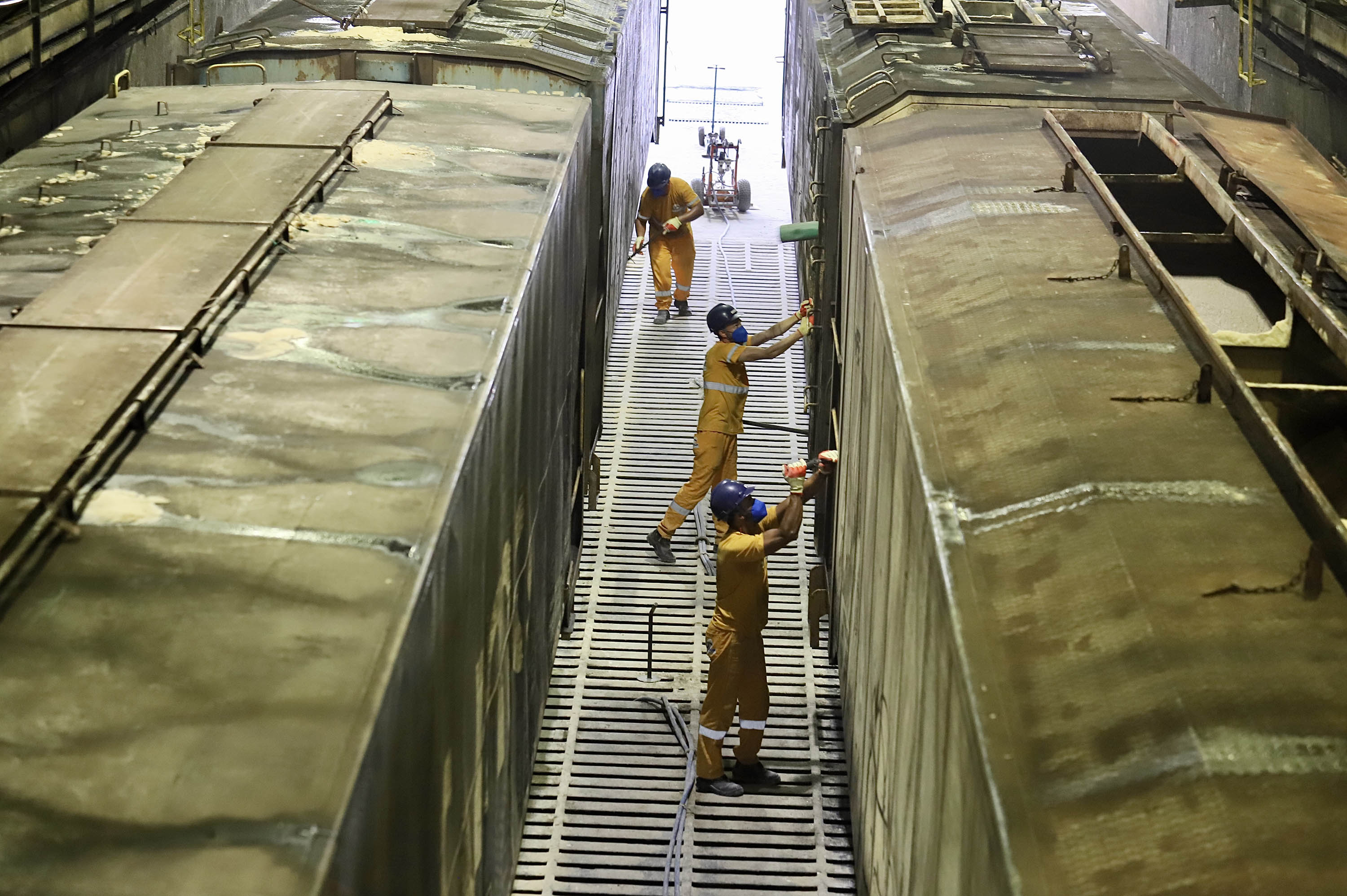 Das 34,89 milhões de toneladas de cargas que chegaram ou saíram do Porto de Paranaguá, entre de janeiro a julho deste ano, 6,72 milhões foram transportadas em vagões. O volume corresponde a 19,3% do total.  -  Foto: Claudio Neves/ Portos do Paraná