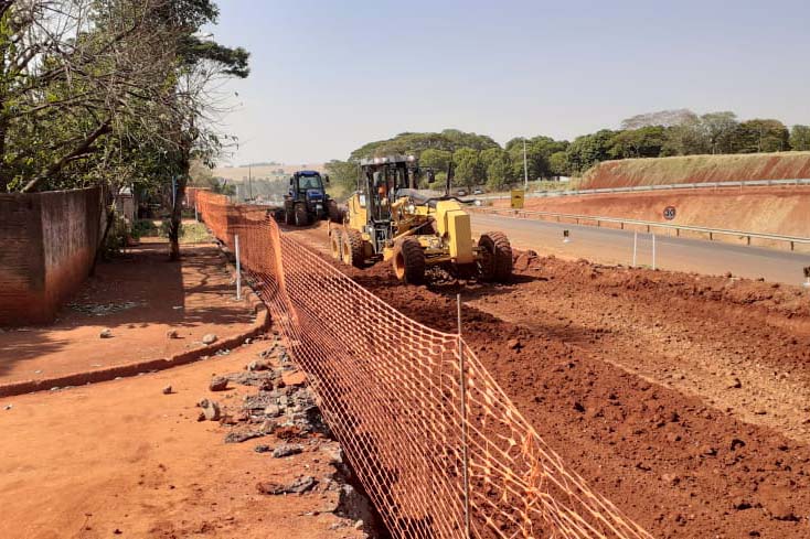 O Departamento de Estradas de Rodagem do Paraná (DER/PR) retomou este mês as obras de um novo viaduto em Água Boa, distrito de Paiçandu, na região Noroeste. A obra de arte especial, localizada no km 164 da PR-323, tem um valor de cerca de R$ 2 milhões para execução de sua estrutura de concreto armado. Foto:DER