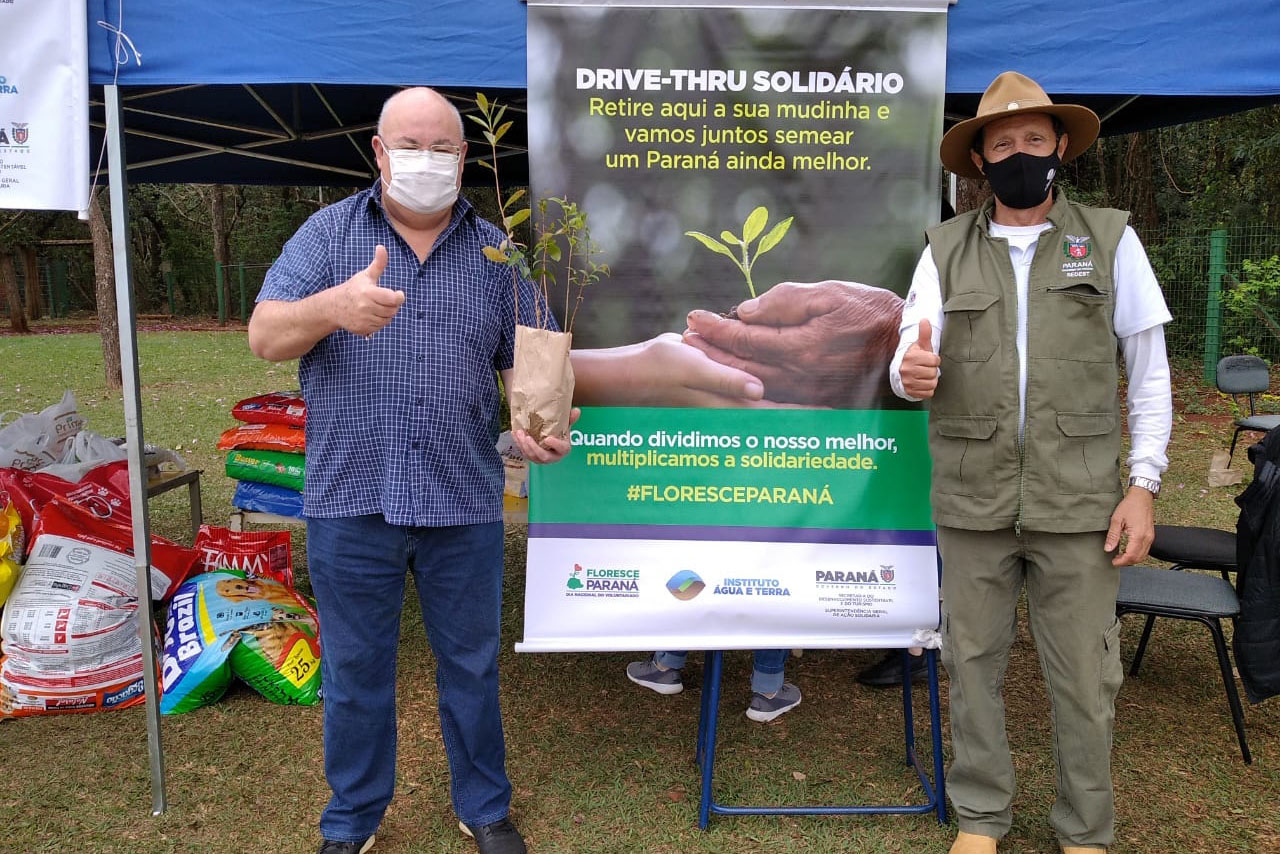 Cerca de 70 famílias de Toledo são beneficiadas com cestas de alimentos, nesta semana. Os donativos são frutos da doação da população em troca de uma muda de árvore nativa, distribuída pelo Instituto Água e Terra (IAT). -  Curitiba, 31/08/2021  -  Foto: SEDEST