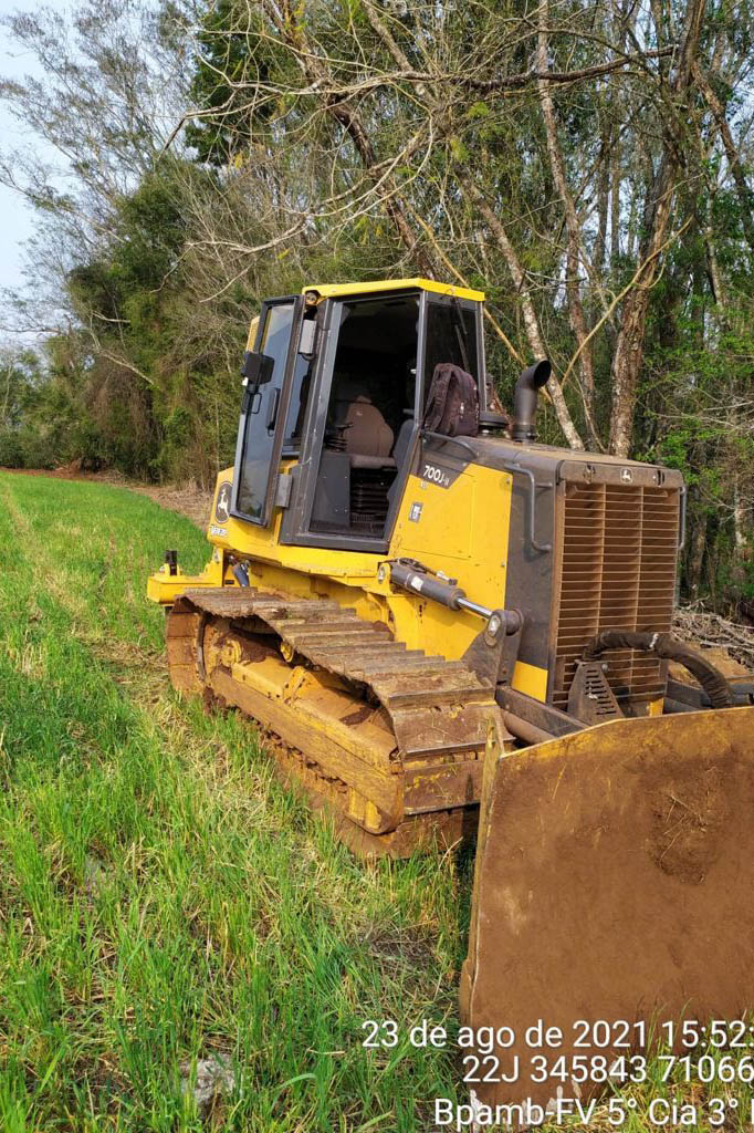 Estado aplica R$ 1 milhão em multas e apreende madeira nativa em ação contra o desmatamento  -  Curitiba, 31/08/2021  -  Foto: PMPR