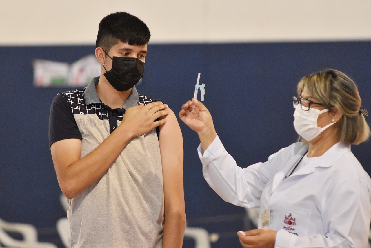 80% dos adolescentes de Toledo já receberam a primeira dose da vacina contra a Covid-19. Foto: Carlos Mini Rodrigues - Prefeitura de Toledo