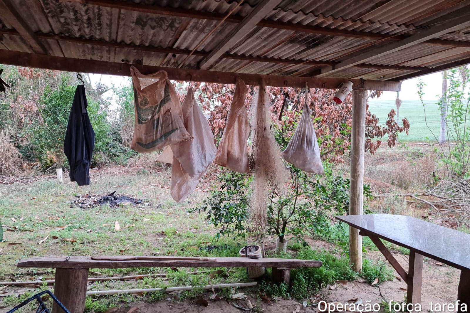 O Instituto Água e Terra (IAT) divulgou, nesta quarta-feira (01), o resultado de uma força-tarefa realizada na última semana na Bacia do Rio das Cinzas, no Norte Pioneiro. Foram identificadas 10 irregularidades, resultando em R$92 mil em multas por crimes relacionados à pesca e floresta.  -  Curitiba, 02/09/2021  -  Foto: IAT