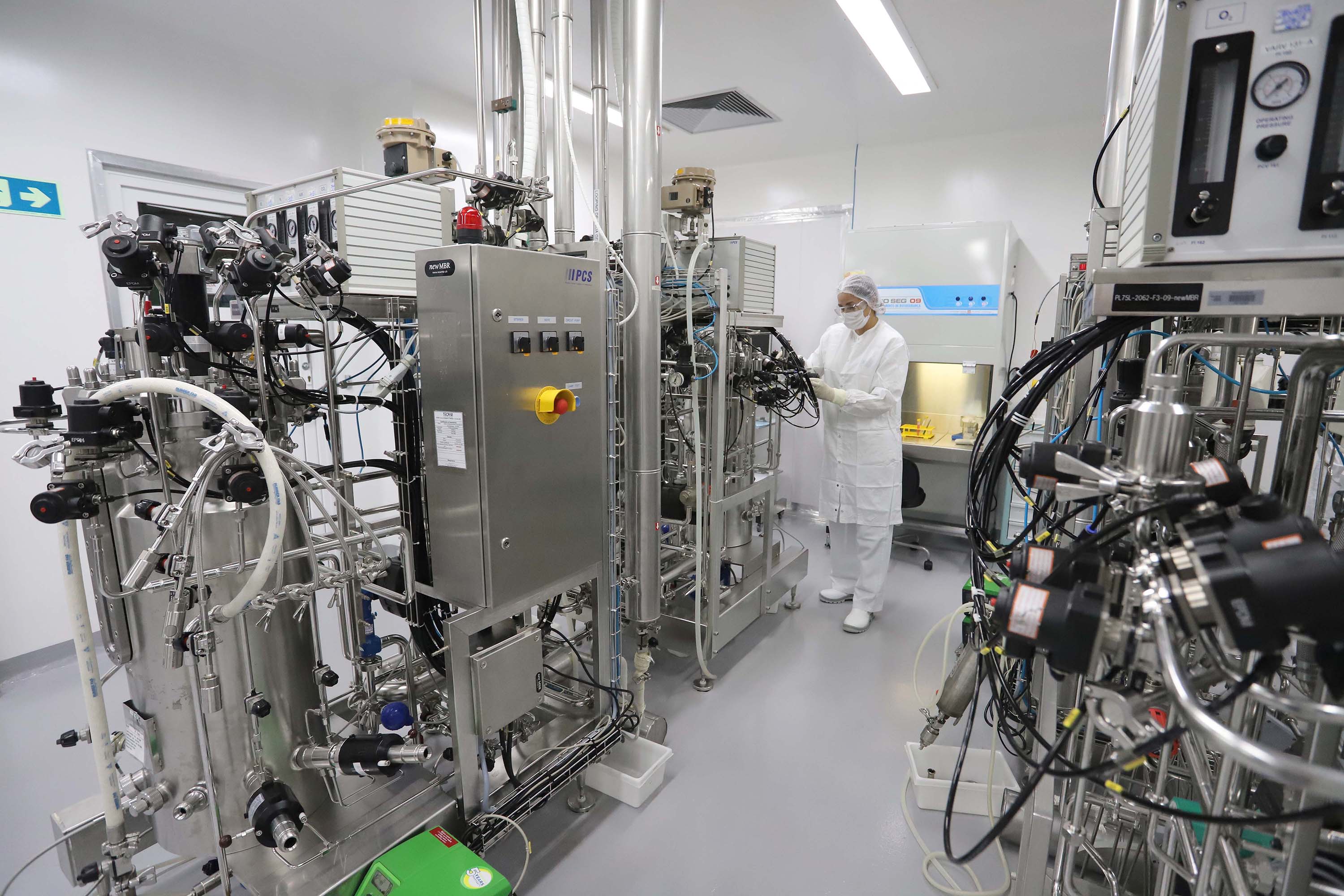 Tecpar recebe prêmio por sua produção de vacina antirrábica veterinária.Foto: Arnaldo Alves / Arquivo/AEN.