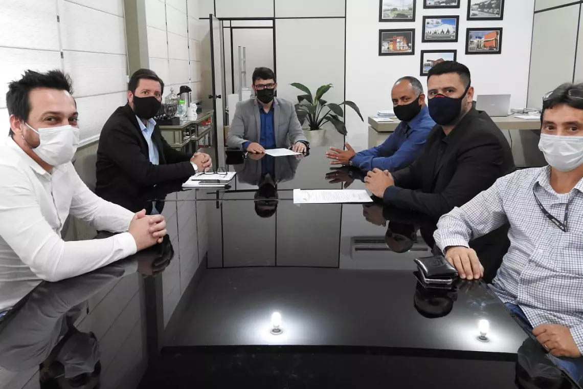 Nesta quinta-feira a Universidade Estadual do Oeste do Paraná (Unioeste) e o Departamento Penitenciário do Paraná (Depen-PR) firmaram uma parceria para a doação de um projeto arquitetônico para a construção de um novo Complexo Social, órgão que realiza trabalhos de ressocialização com os egressos do sistema penitenciário.  -  Cascavel, 09/09/2021 -  Foto: UNIOEST