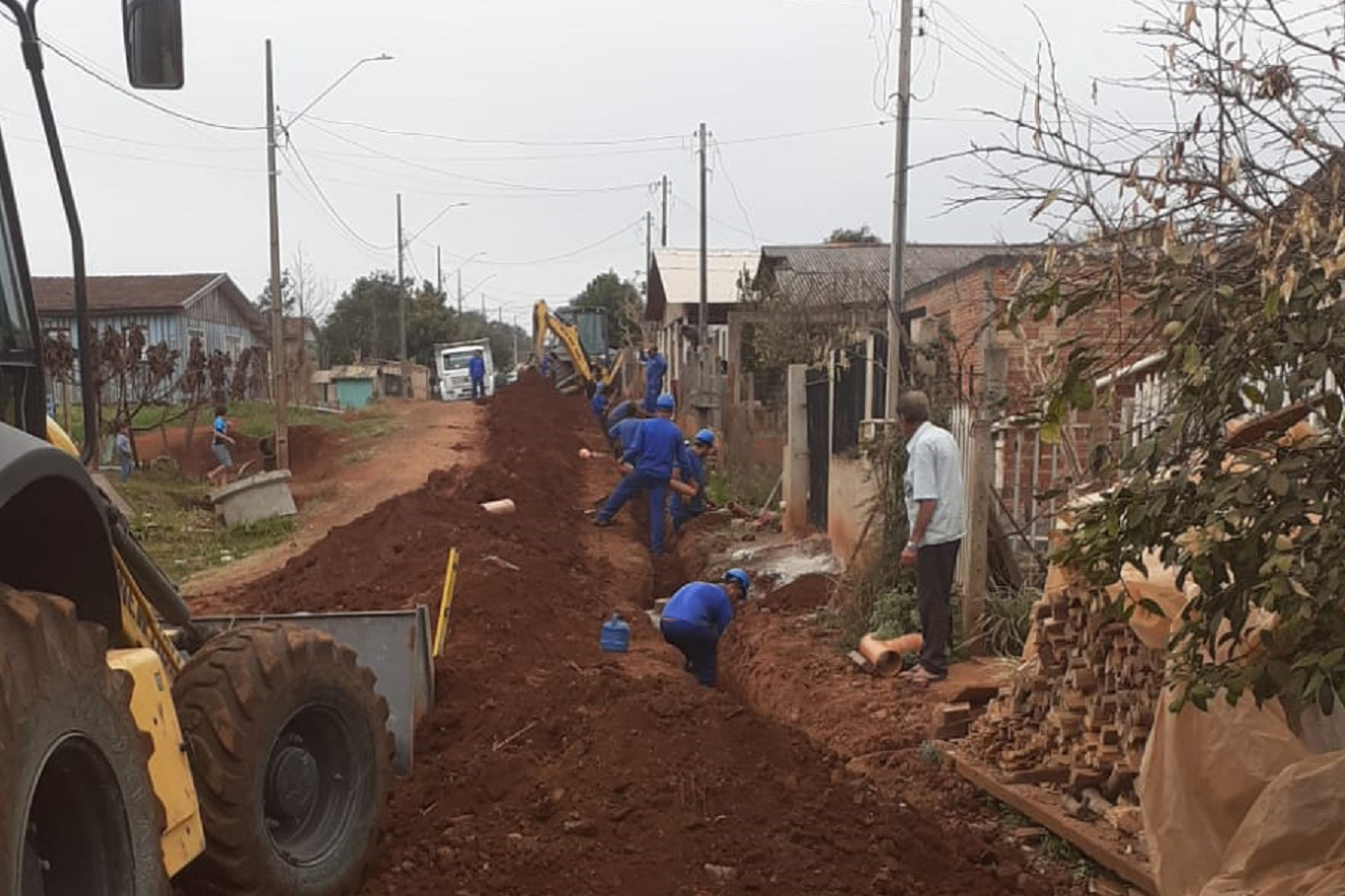Sanepar amplia sistema de esgoto em Santo Antônio do Sudoeste  -  Foto: Sanepar