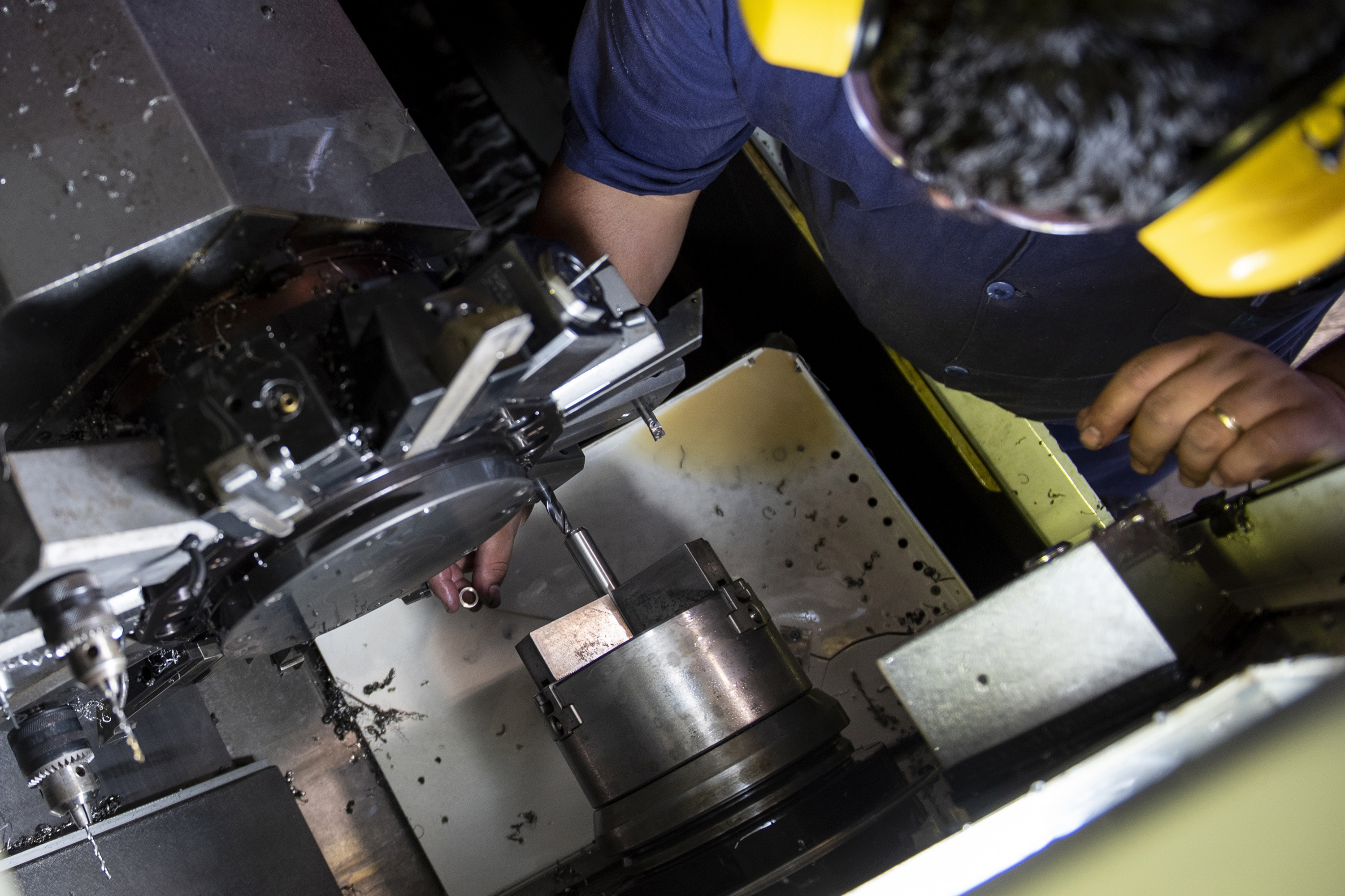 O Instituto de Tecnologia do Paraná (Tecpar) é o único laboratório do Estado a fazer a análise de ligas de titânio, material amplamente utilizado na produção de próteses para implantes ortopédicos e odontológicos. Foto:Marcelo Andrade