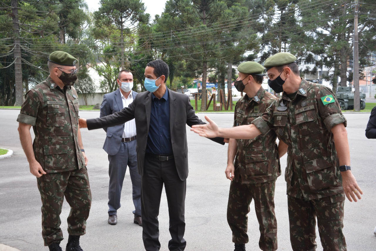 Agentes penitenciários participam de curso de habilitação em fuzil e armeiro no Exército Brasileiro  -  Curitiba, 20/09/2021  -  Foto: DEPEN-PR
