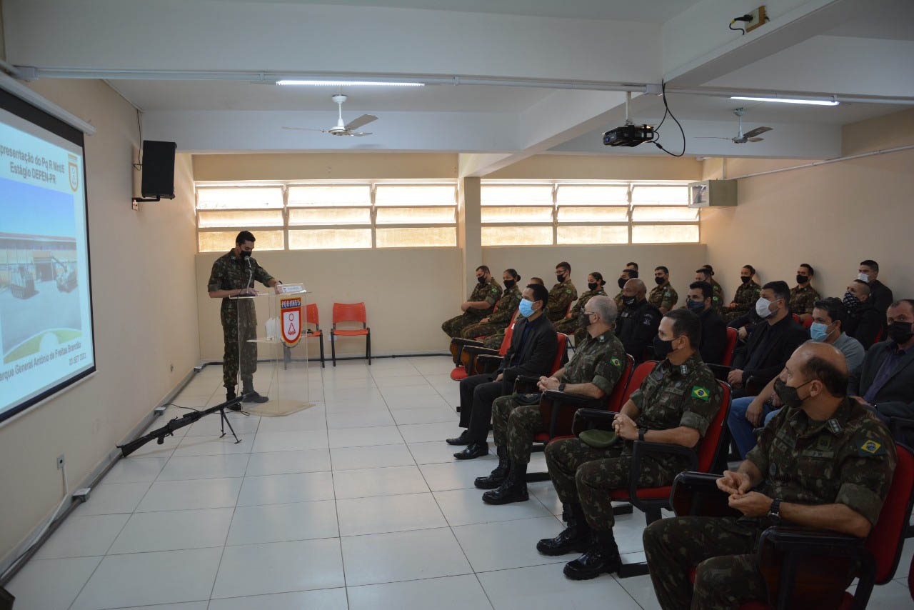 Agentes penitenciários participam de curso de habilitação em fuzil e armeiro no Exército Brasileiro  -  Curitiba, 20/09/2021  -  Foto: DEPEN-PR