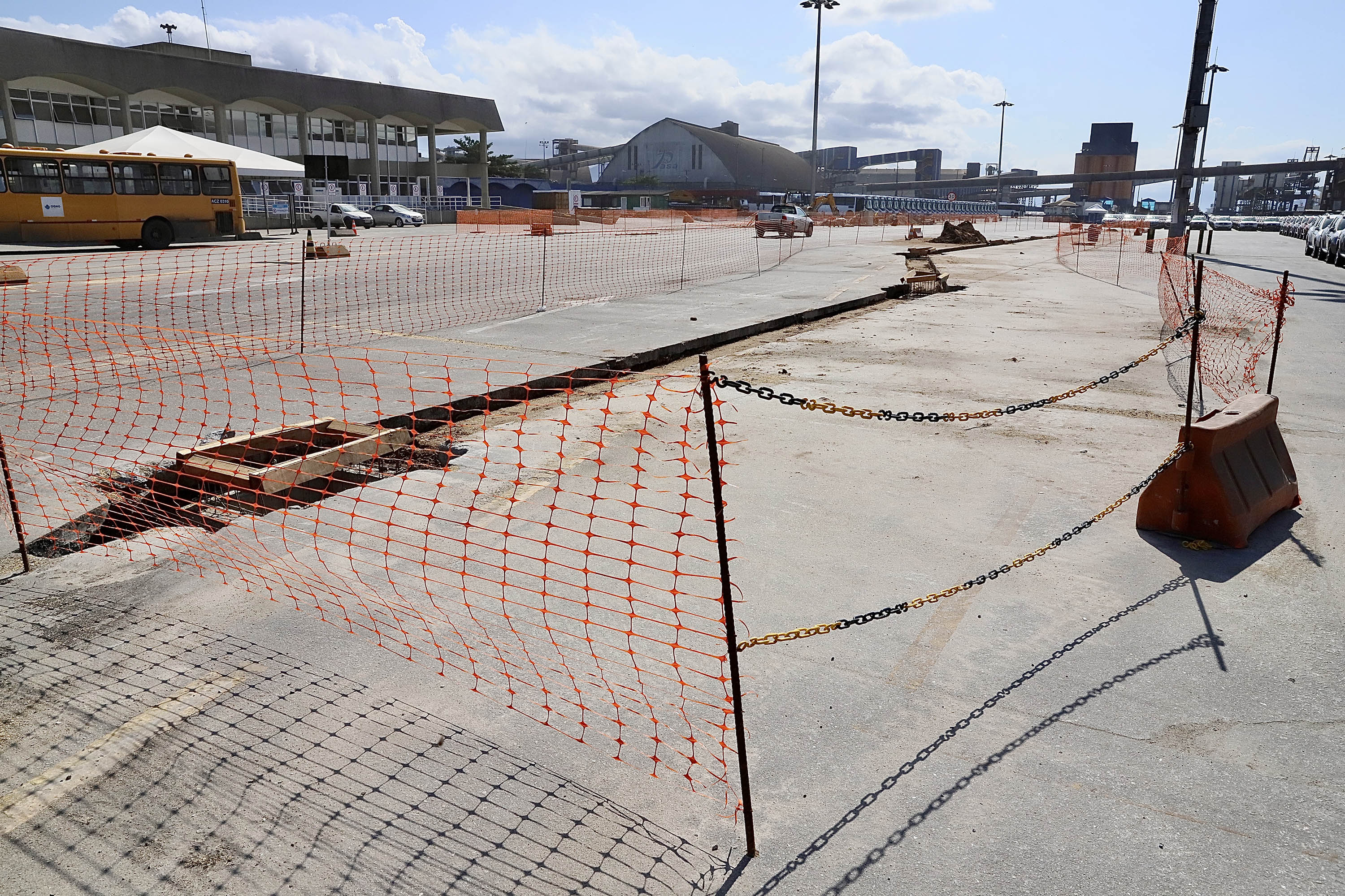 Novo sistema de drenagem pluvial é instalado em 375 mil m² do Porto de Paranaguá  -  Paranaguá, 24/09/2021  -  Foto: Claudio Neves/Portos do Paraná