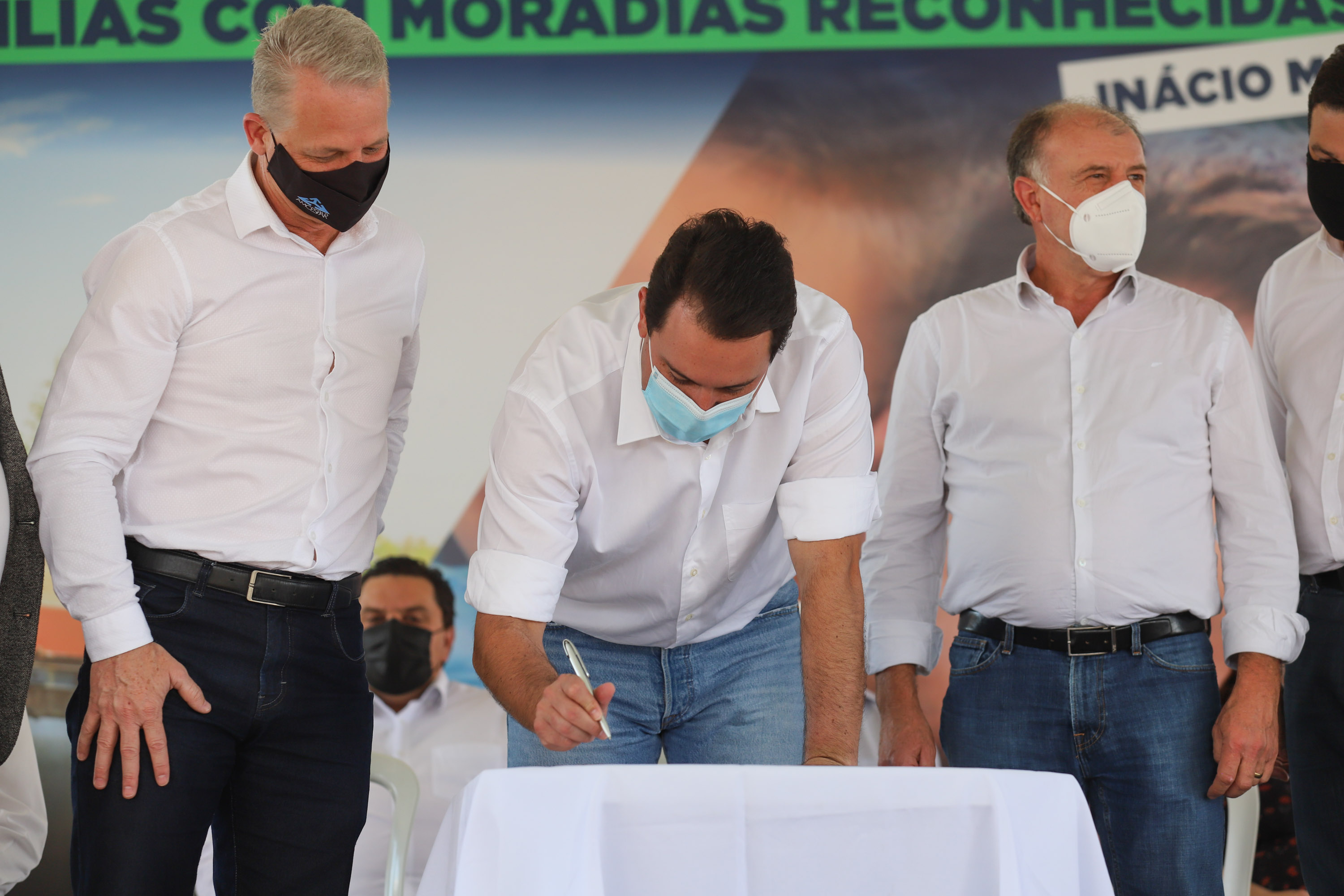 Inacio Martins O governador Carlos Massa Ratinho Junior entrega nesta sexta-feira (24), para Inácio Martins, no Centro-Sul do Estado, 202 títulos de regularização fundiária para moradores do bairro São Roque. E tambem libera R$ 2 milhões para pavimentação de vias. 24/09/2021 - Foto: Geraldo Bubniak/AEN