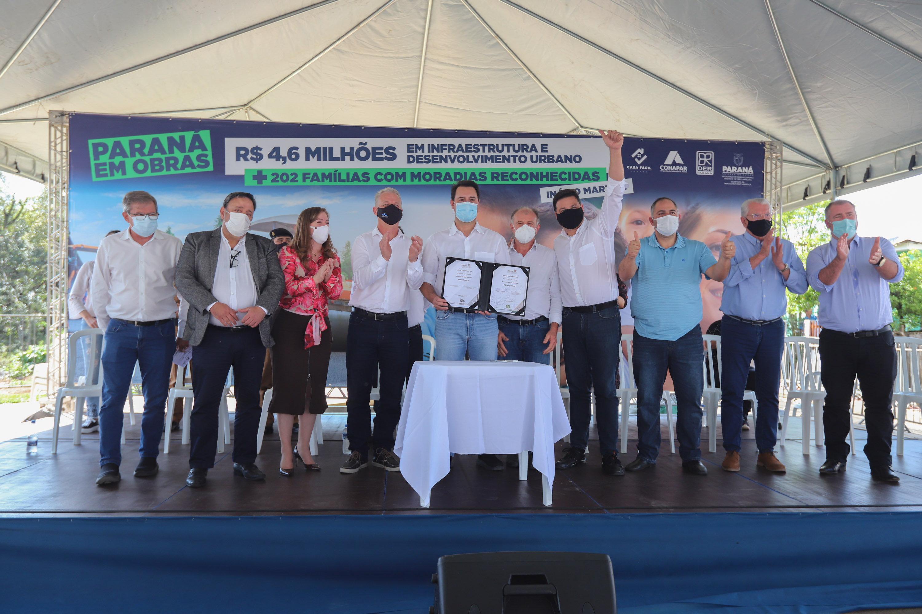 Inacio Martins O governador Carlos Massa Ratinho Junior entrega nesta sexta-feira (24), para Inácio Martins, no Centro-Sul do Estado, 202 títulos de regularização fundiária para moradores do bairro São Roque. E tambem libera R$ 2 milhões para pavimentação de vias. 24/09/2021 - Foto: Geraldo Bubniak/AEN
