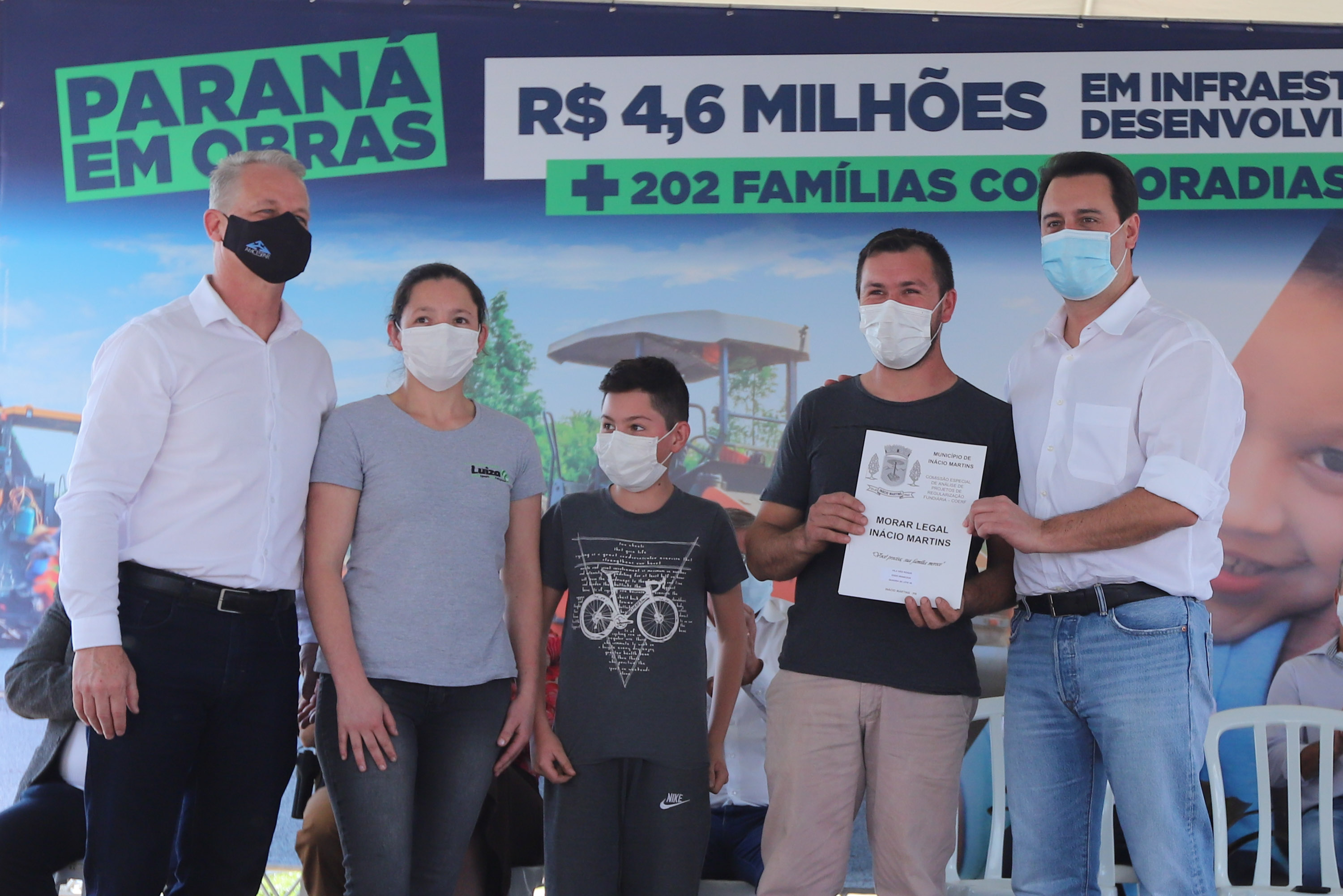 Inacio Martins O governador Carlos Massa Ratinho Junior entrega nesta sexta-feira (24), para Inácio Martins, no Centro-Sul do Estado, 202 títulos de regularização fundiária para moradores do bairro São Roque. E tambem libera R$ 2 milhões para pavimentação de vias. 24/09/2021 - Foto: Geraldo Bubniak/AEN