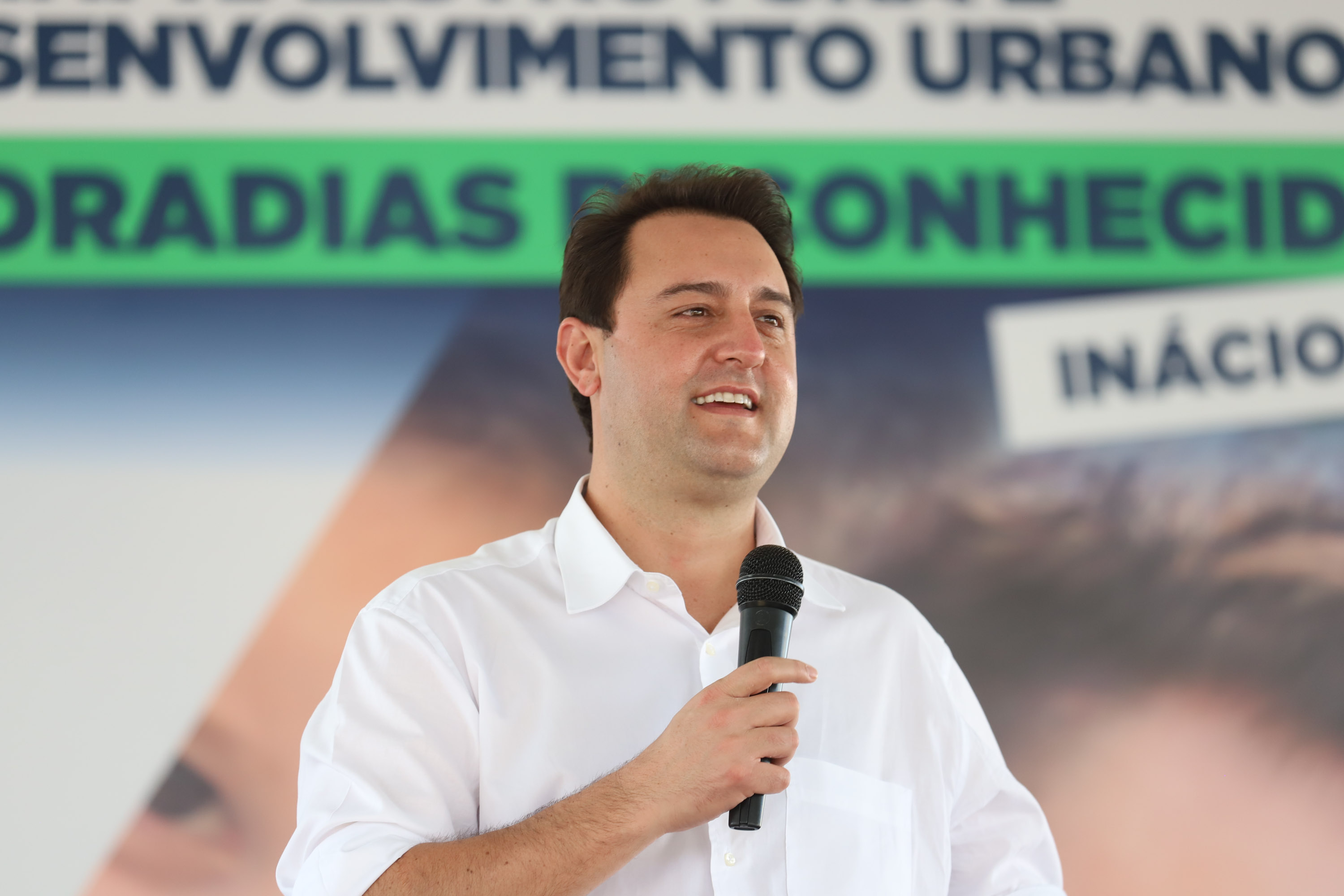 Inacio Martins O governador Carlos Massa Ratinho Junior entrega nesta sexta-feira (24), para Inácio Martins, no Centro-Sul do Estado, 202 títulos de regularização fundiária para moradores do bairro São Roque. E tambem libera R$ 2 milhões para pavimentação de vias. 24/09/2021 - Foto: Geraldo Bubniak/AEN