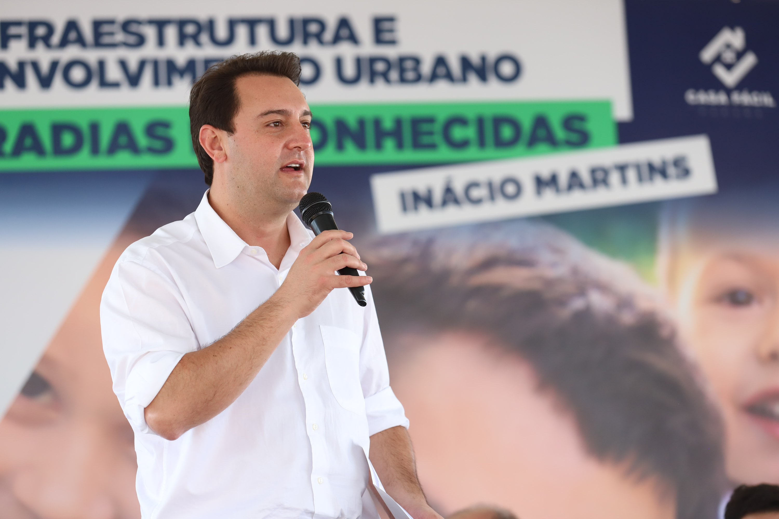 Inacio Martins O governador Carlos Massa Ratinho Junior entrega nesta sexta-feira (24), para Inácio Martins, no Centro-Sul do Estado, 202 títulos de regularização fundiária para moradores do bairro São Roque. E tambem libera R$ 2 milhões para pavimentação de vias. 24/09/2021 - Foto: Geraldo Bubniak/AEN