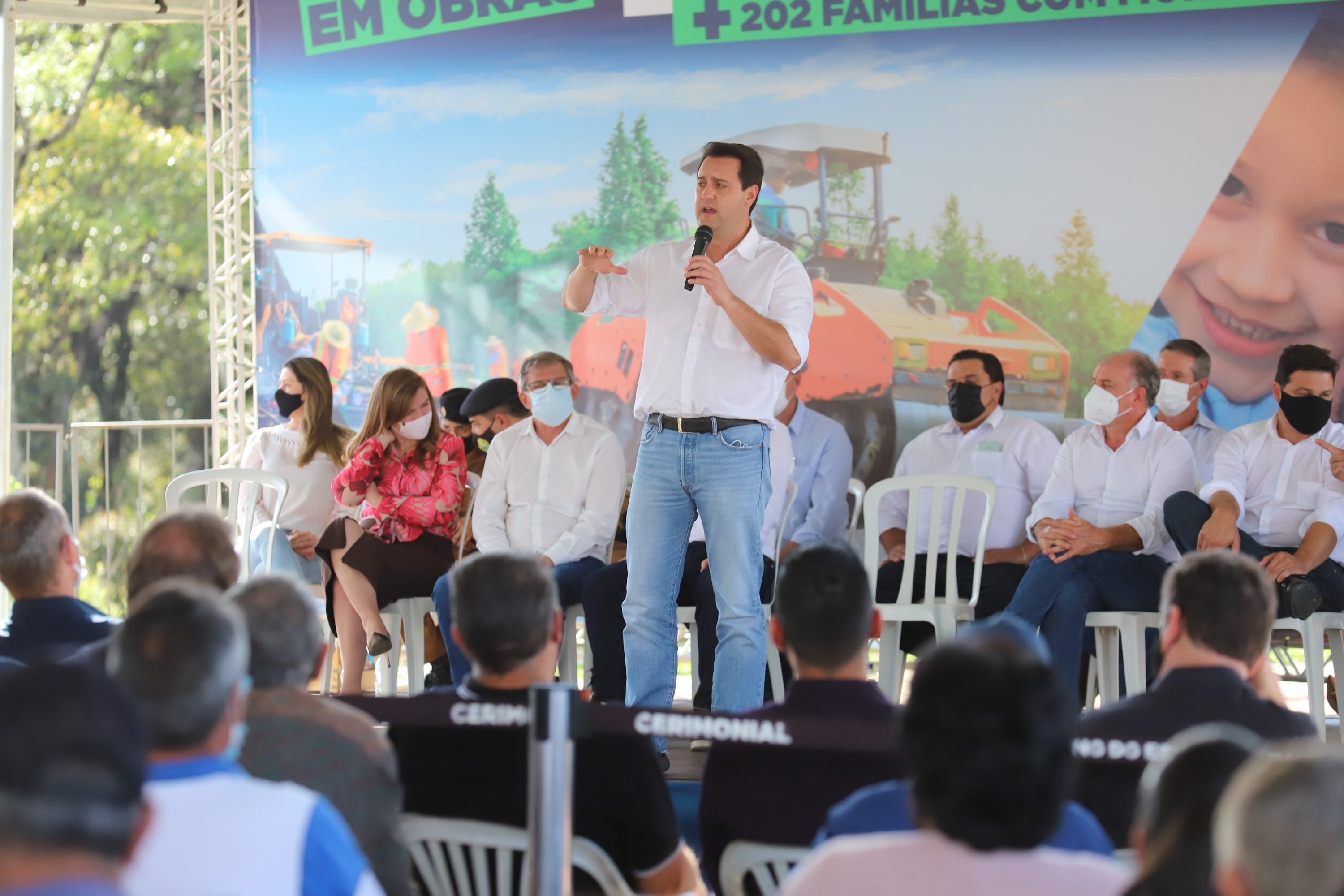 Inacio Martins O governador Carlos Massa Ratinho Junior entrega nesta sexta-feira (24), para Inácio Martins, no Centro-Sul do Estado, 202 títulos de regularização fundiária para moradores do bairro São Roque. E tambem libera R$ 2 milhões para pavimentação de vias. 24/09/2021 - Foto: Geraldo Bubniak/AEN