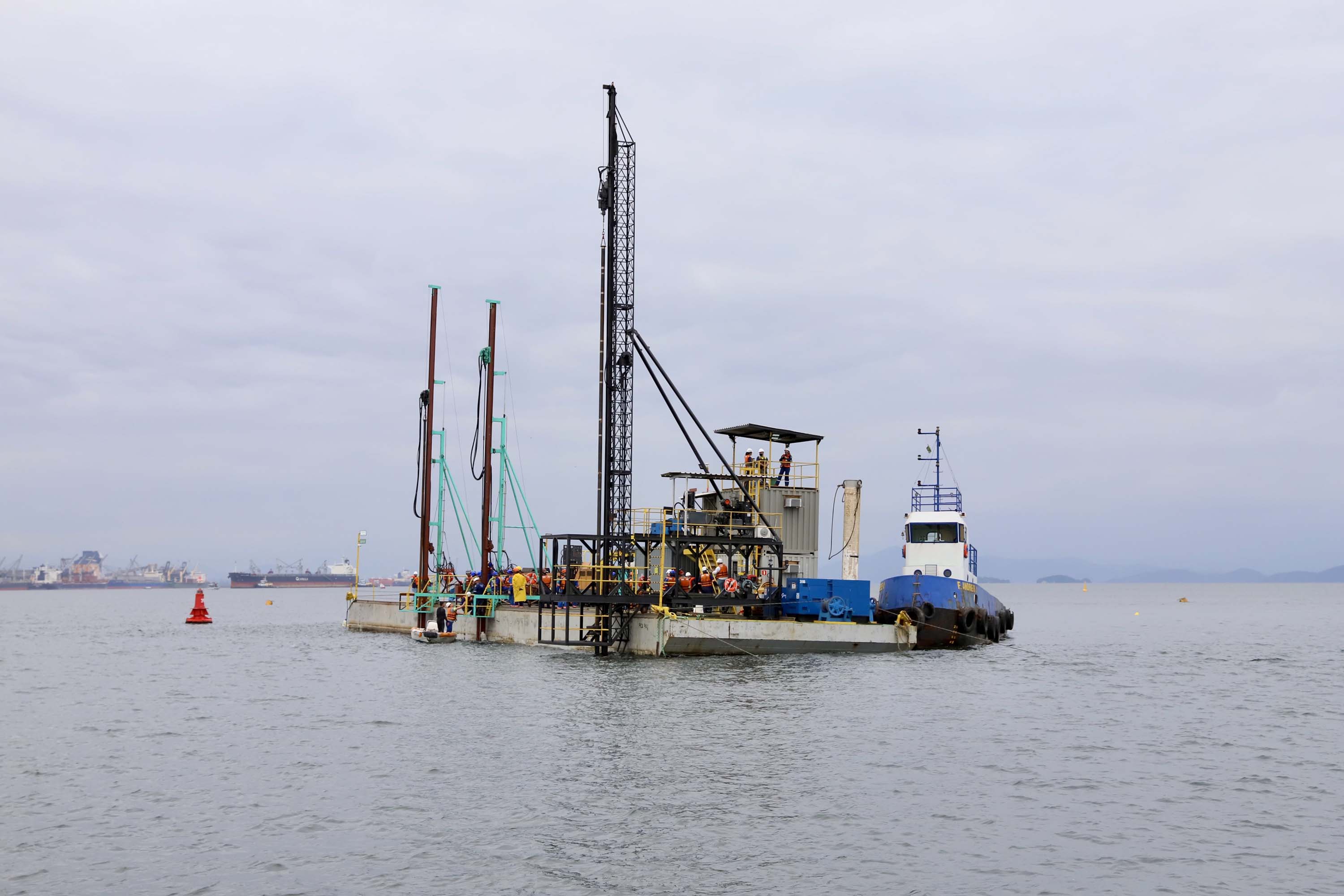 Secretário Nacional de Portos acompanha atividades da obra de derrocagem nos Portos do Paraná. Foto: Claudio Neves/Portos do Paraná
