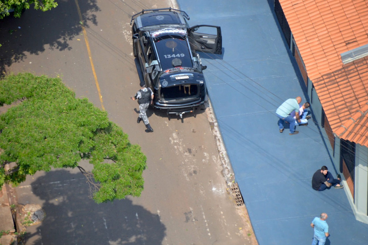 Os esforços da Polícia Militar e da Polícia Federal para reprimir o crime organizado no Norte do Paraná resultaram na apreensão de mais de uma tonelada de maconha na quarta-feira (29/09), em Bela Vista do Paraíso (PR).  - 30/09/2021  -  Foto: PMPR
