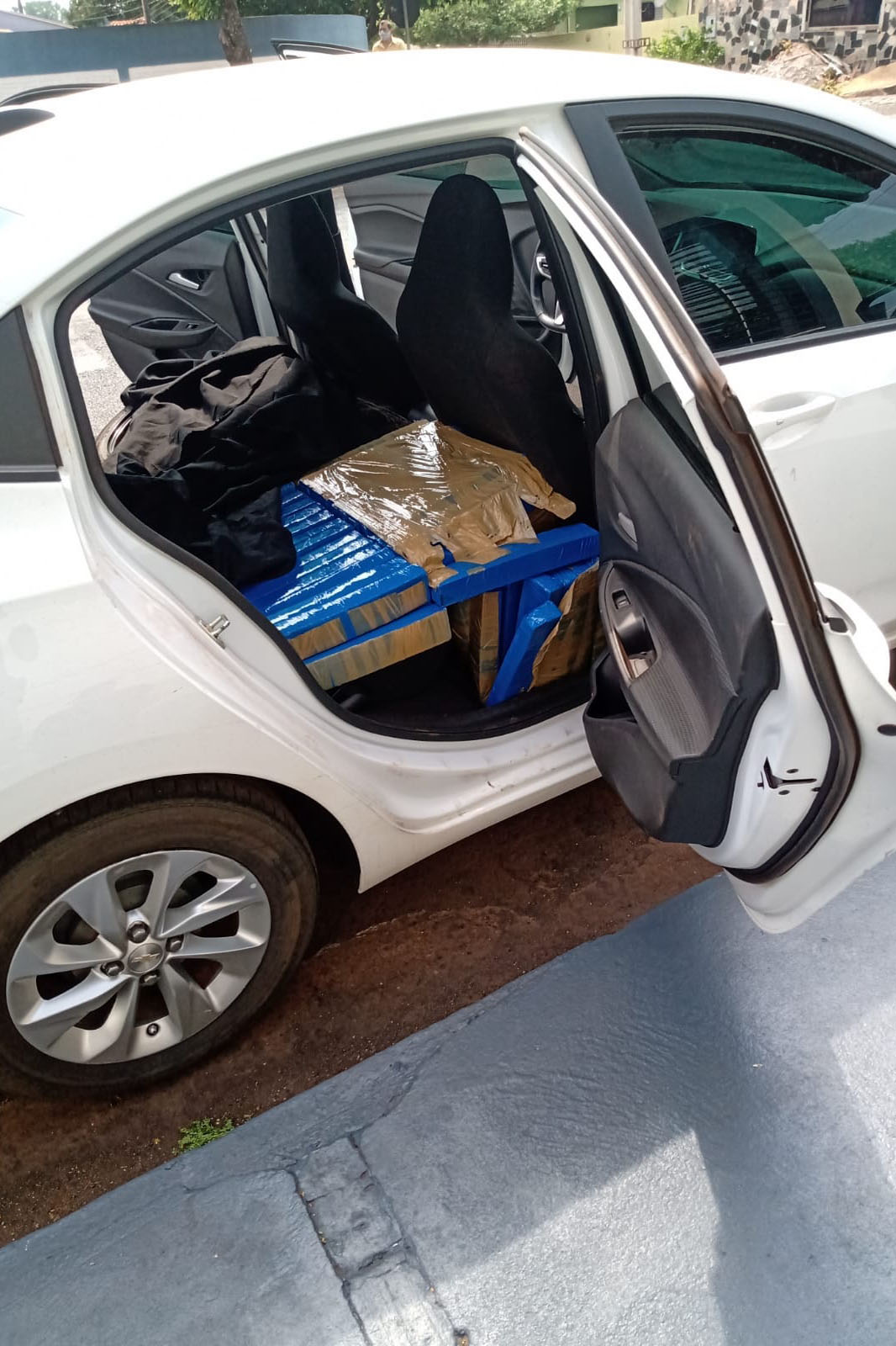 Os esforços da Polícia Militar e da Polícia Federal para reprimir o crime organizado no Norte do Paraná resultaram na apreensão de mais de uma tonelada de maconha na quarta-feira (29/09), em Bela Vista do Paraíso (PR).  - 30/09/2021  -  Foto: PMPR