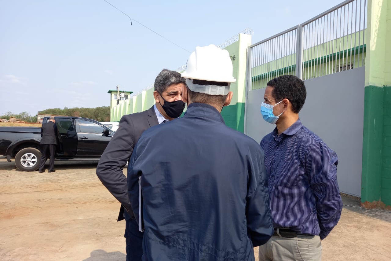 O Secretário da Segurança Pública, Romulo Marinho Soares, esteve em Londrina, nesta quinta-feira (30/09), para acompanhar as obras da Cadeia Pública de Londrina, que estão sendo finalizadas e têm previsão de entrega para novembro deste ano. -  Londrina, 30/09/2021  -  Foto: SESP-PR