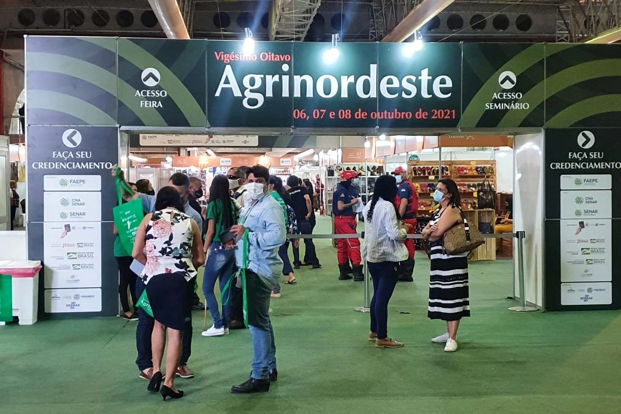 O Estado do Paraná foi representado na 28ª Agrinordeste, tradicional feira realizada em Recife (PE), que termina nesta sexta-feira (08). O evento é uma oportunidade para a atração de mais turistas ao Estado, especialmente no turismo rural e no enoturismo, principais destaques paranaenses na feira. -  Curitiba, 07/10/2021  -  Foto: Paraná Turismo