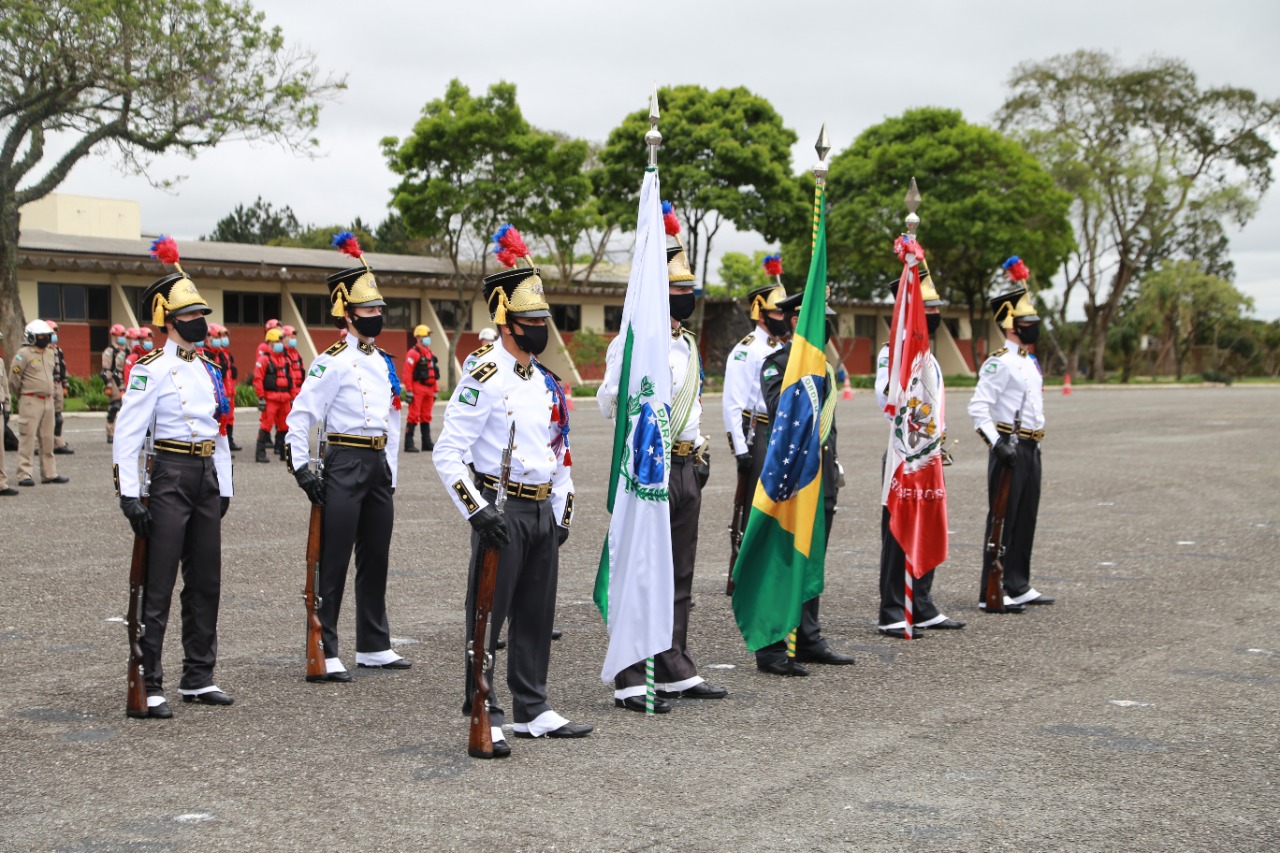Conhecer o passado, analisar o presente e projetar o futuro é o que move o Corpo de Bombeiros do Paraná, que nesta sexta-feira (08/10) completa 109 anos de história