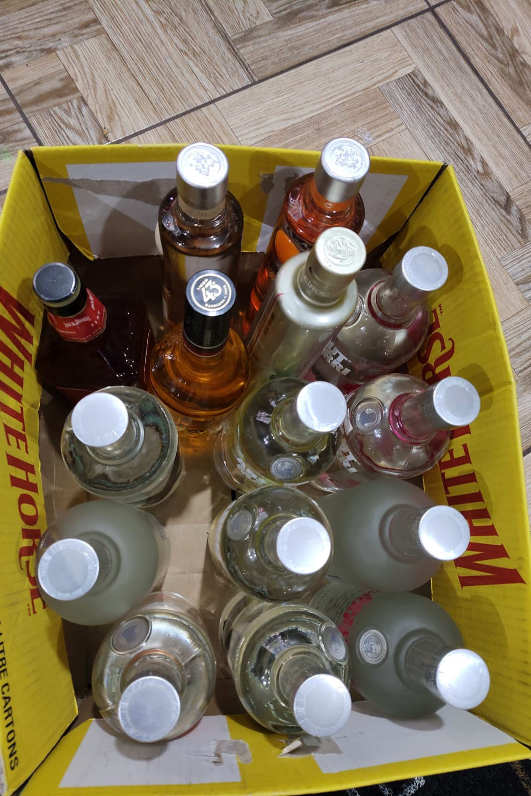 A Ação Integrada de Fiscalização Urbana (AIFU) fiscalizou 17 pontos comerciais da Capital entre a noite de sexta-feira (15/10) e a noite de domingo (17/10), e o trabalho resultou em sete estabelecimentos fechados e sete pessoas encaminhadas. - Curitiba, 18/10/2021 - Foto: AIFU/SESP-PR