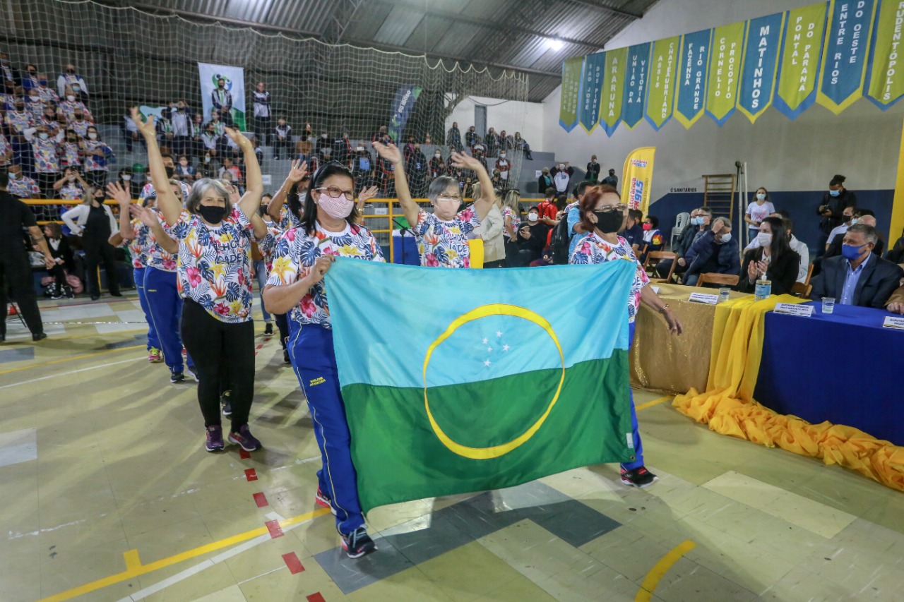 Abertura dos Jogos da Integração do Idoso, em Guaratuba. Foto: Valdelino Pontes/AEN