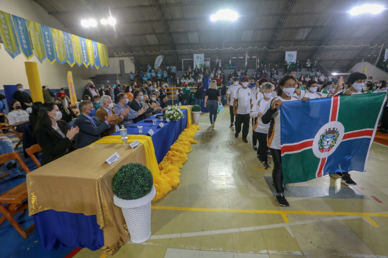 Abertura dos Jogos da Integração do Idoso, em Guaratuba. Foto: Valdelino Pontes/AEN